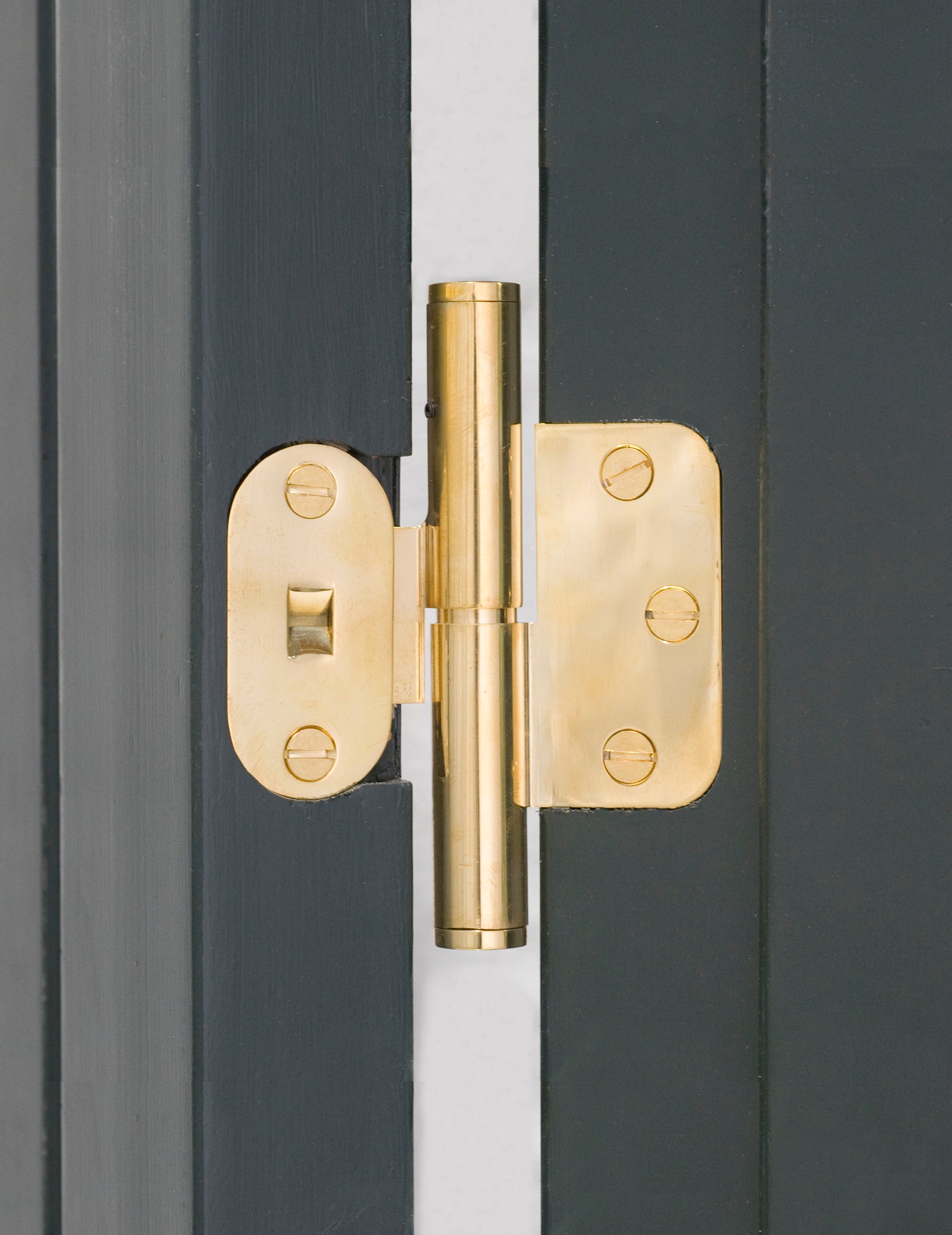 Hamborg snap-on dørhængsel i blank messing uden lak