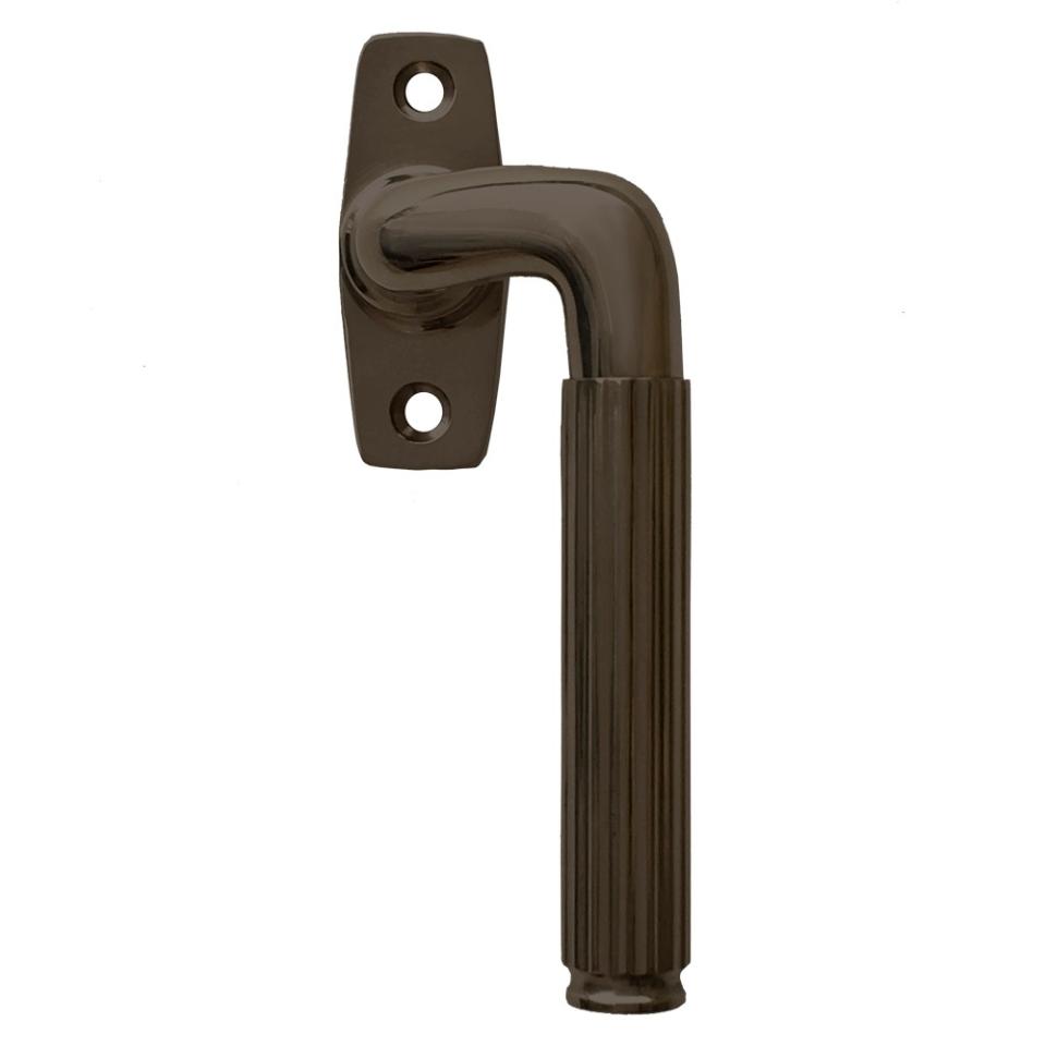 Vinduesgreb Rex, bruneret messing • KYNER & Co