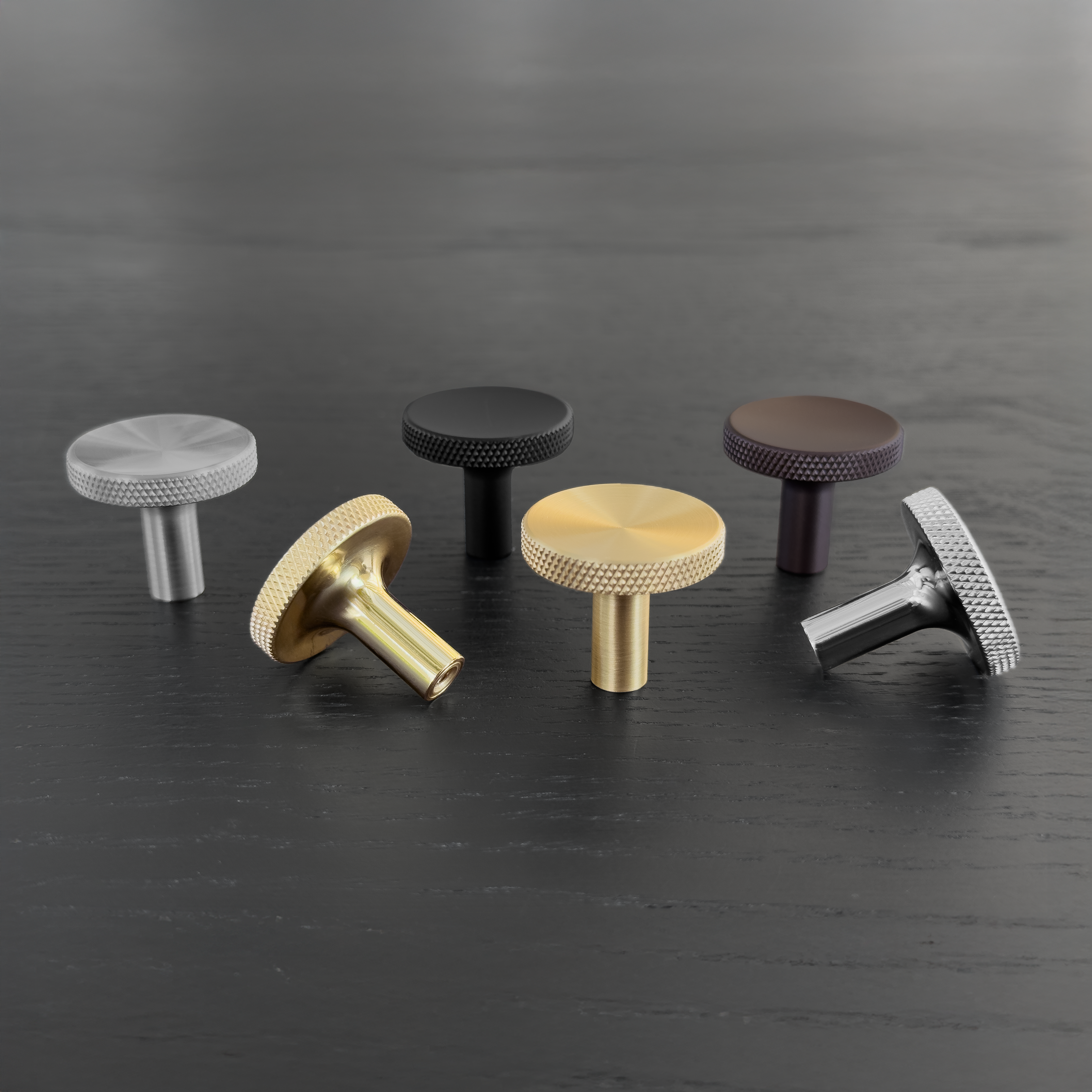 Søllerød • Møbelknop med diamond cut, børstet messing uden lak