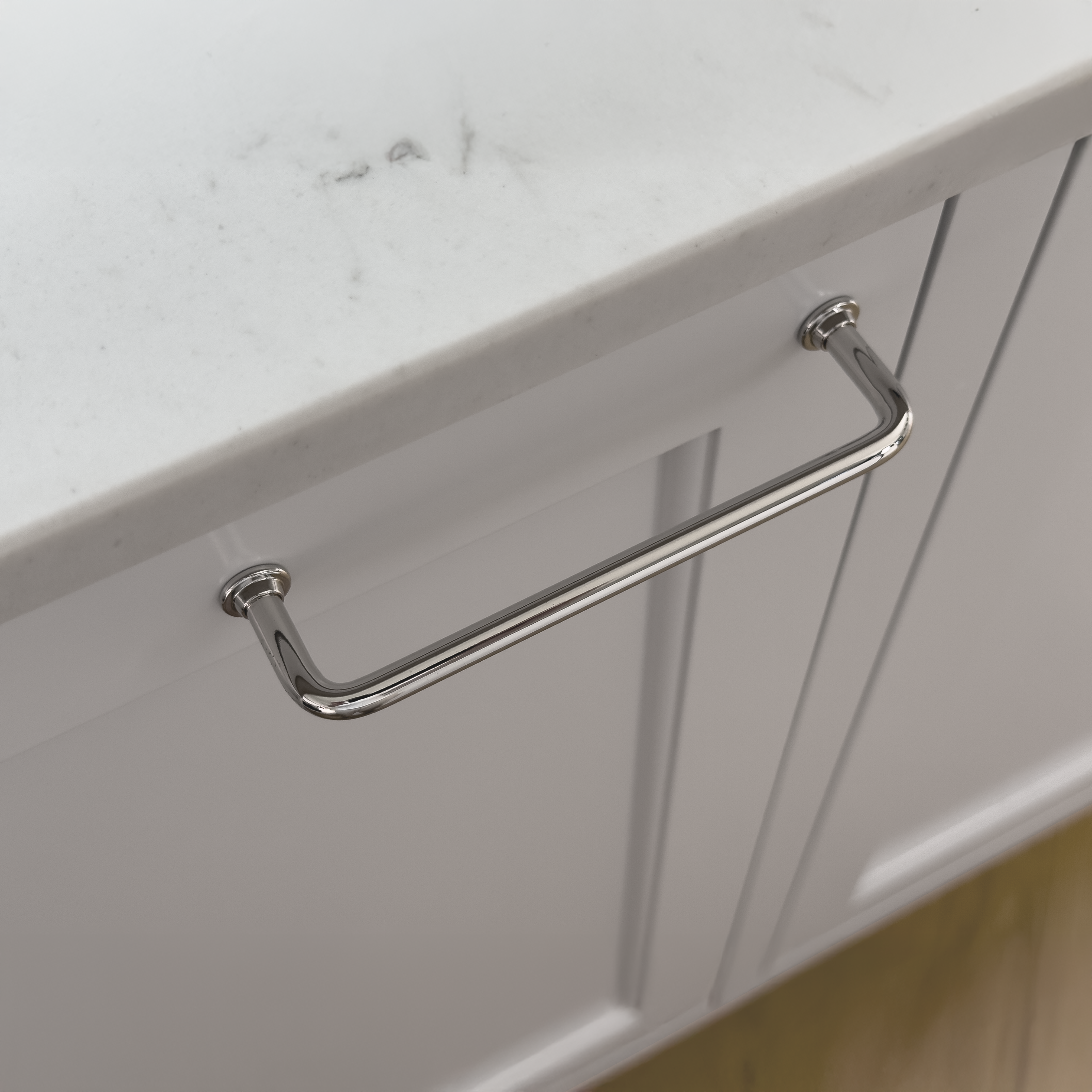 Frederiksberg - Küchengriff aus Messing in Chrom poliert