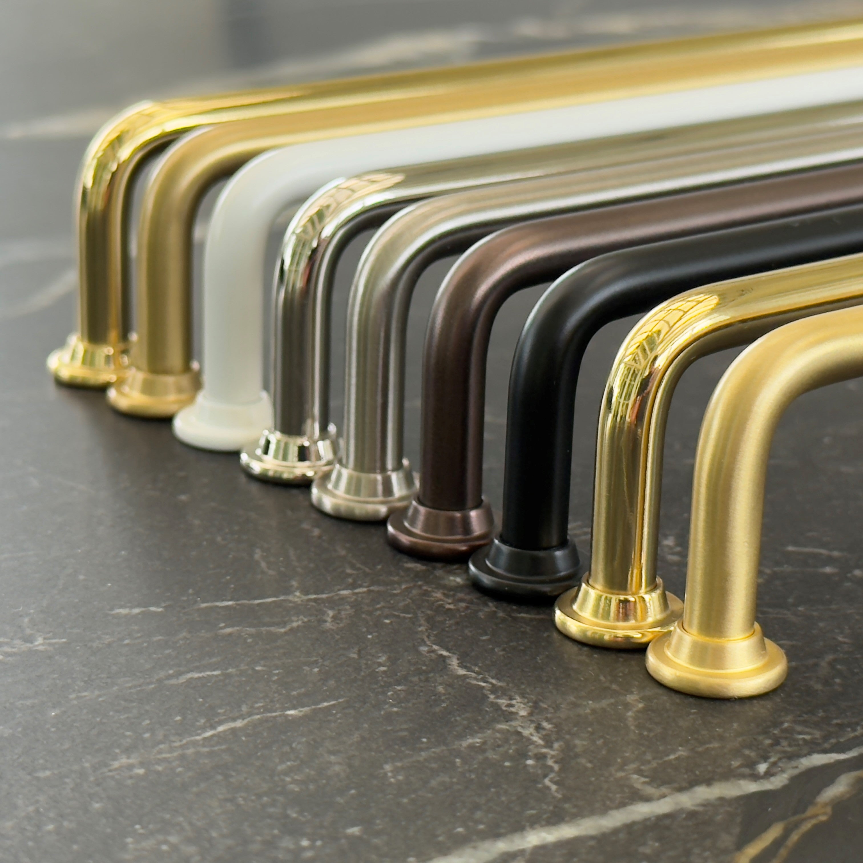 Frederiksberg - Küchengriff aus Messing in Chrom poliert