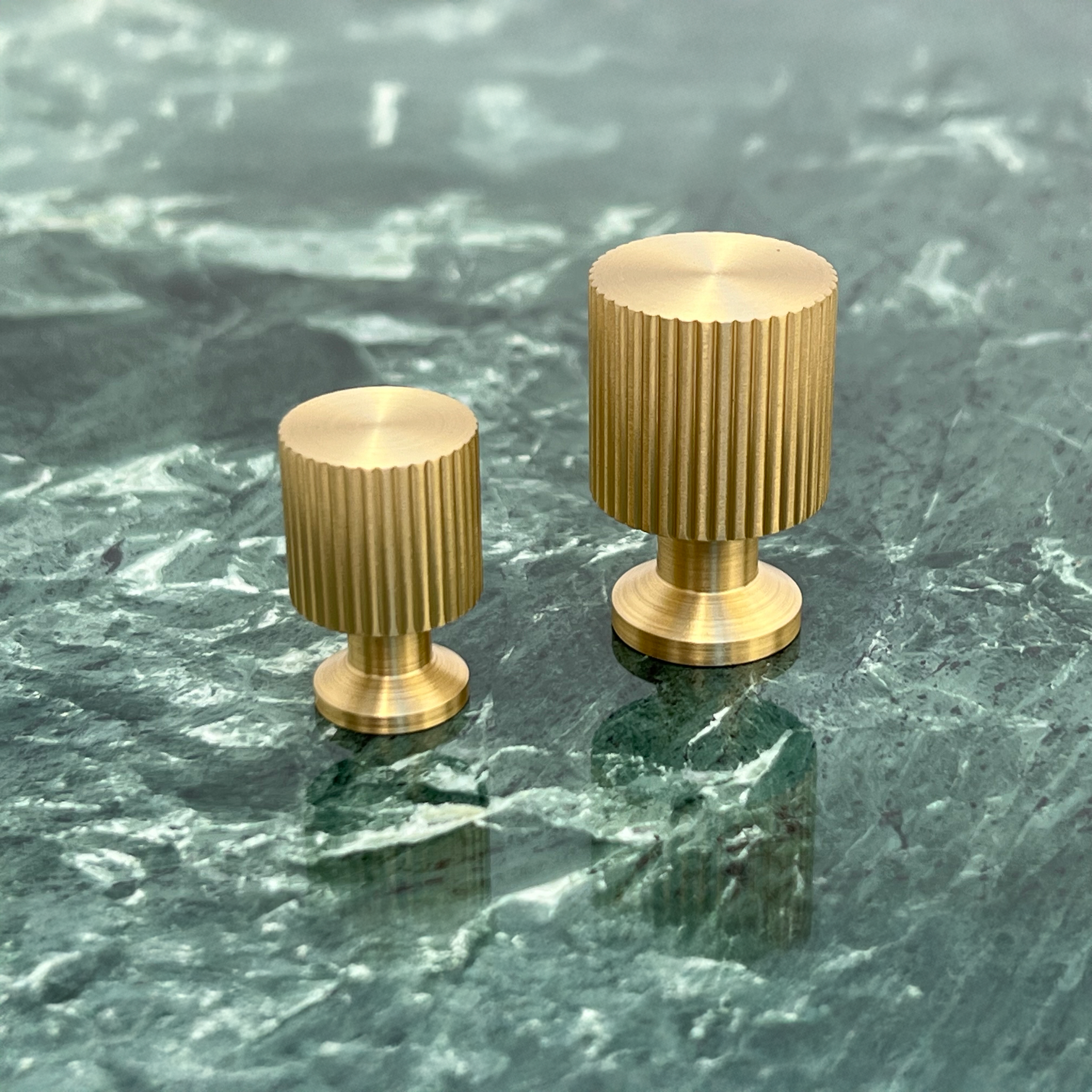 Marienlund møbelknop, 33 mm, børstet messing uden lak • Chr. Jørgensen