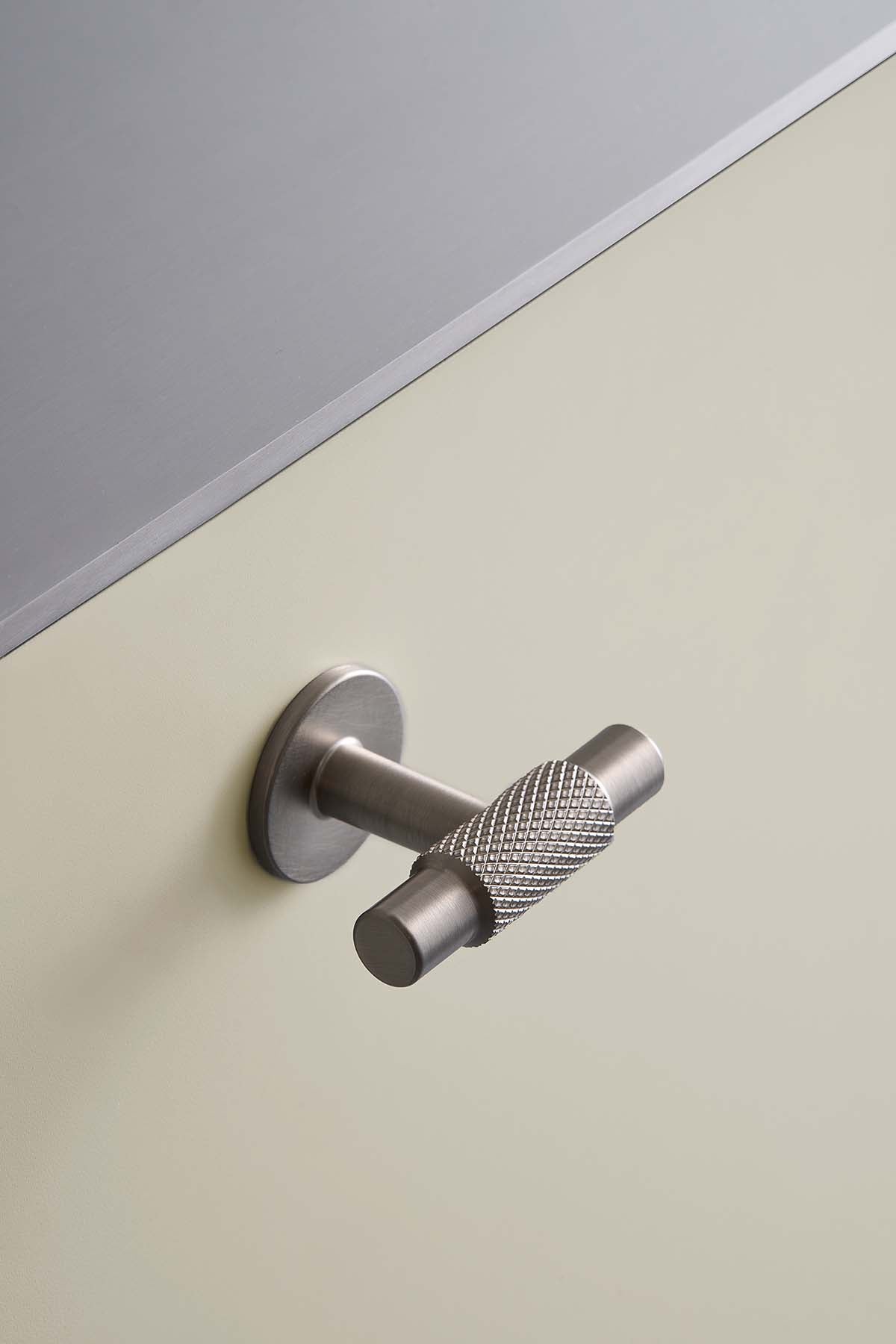 MANOR T knop, zink, stål • Furnipart