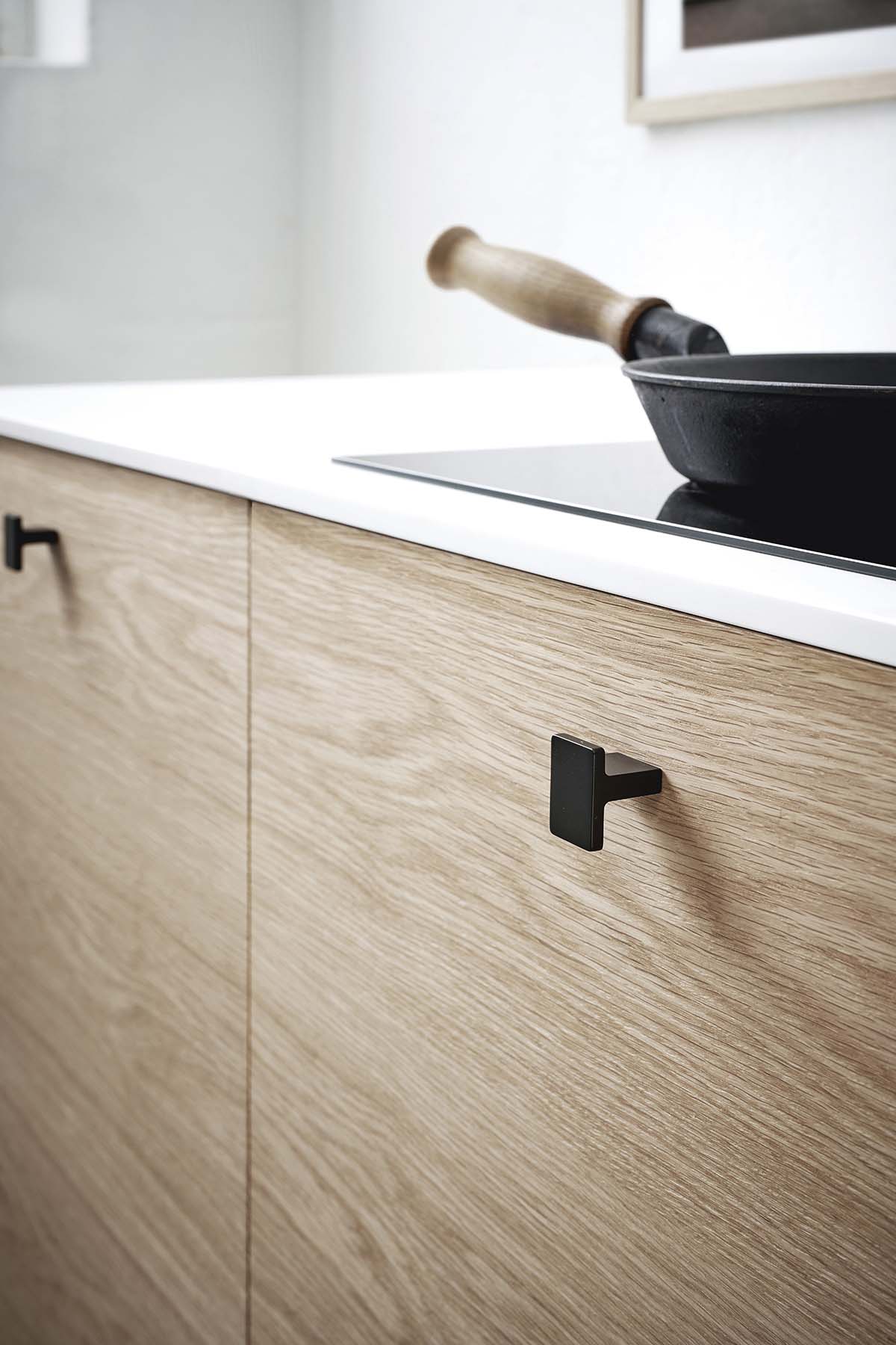 TRANSIT knop, zink, sort • Furnipart