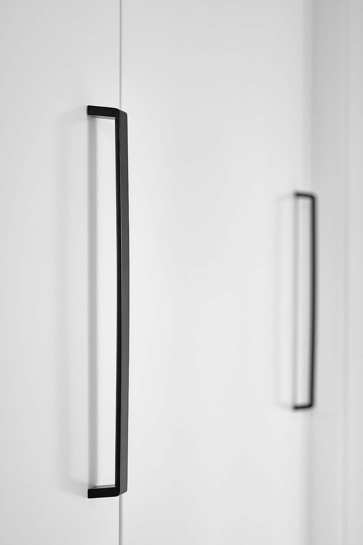 SEAM greb, aluminium, sort • Furnipart