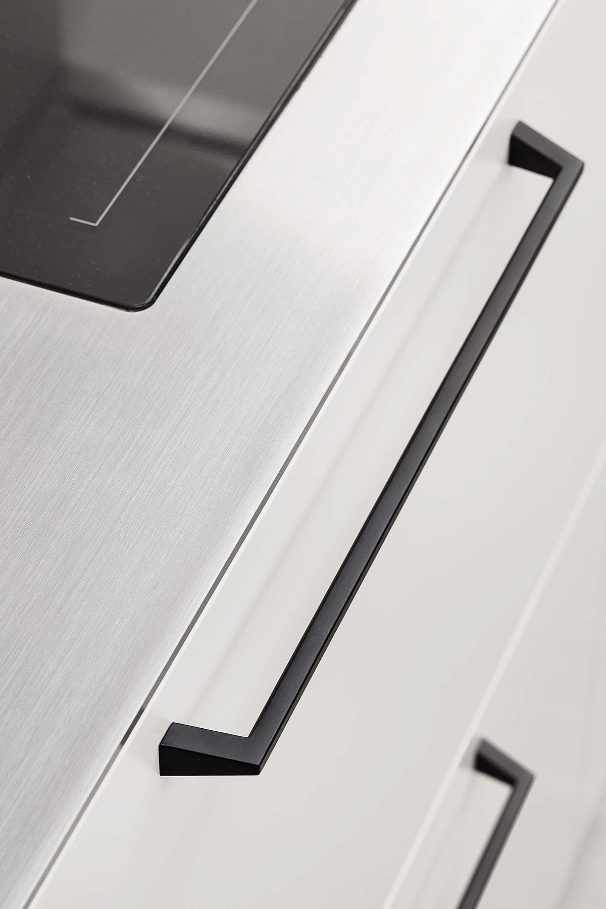 PYRAMID greb, zink, sort • Furnipart