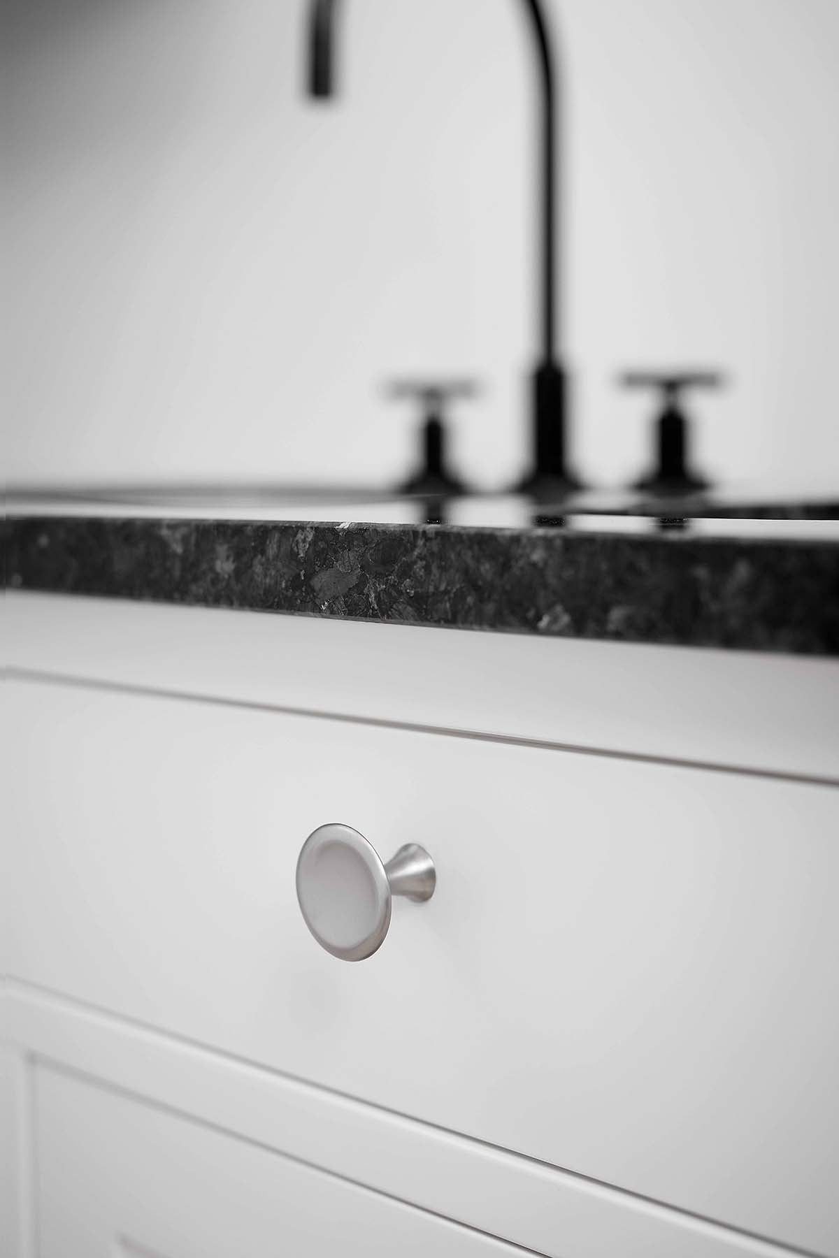BELL knop, zink, stål • Furnipart