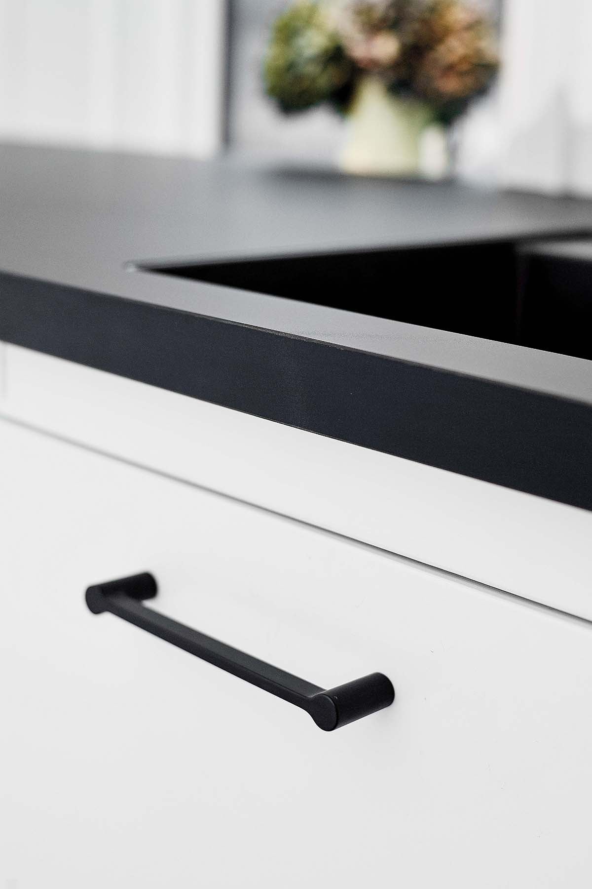 SCOPE greb, zink, sort • Furnipart