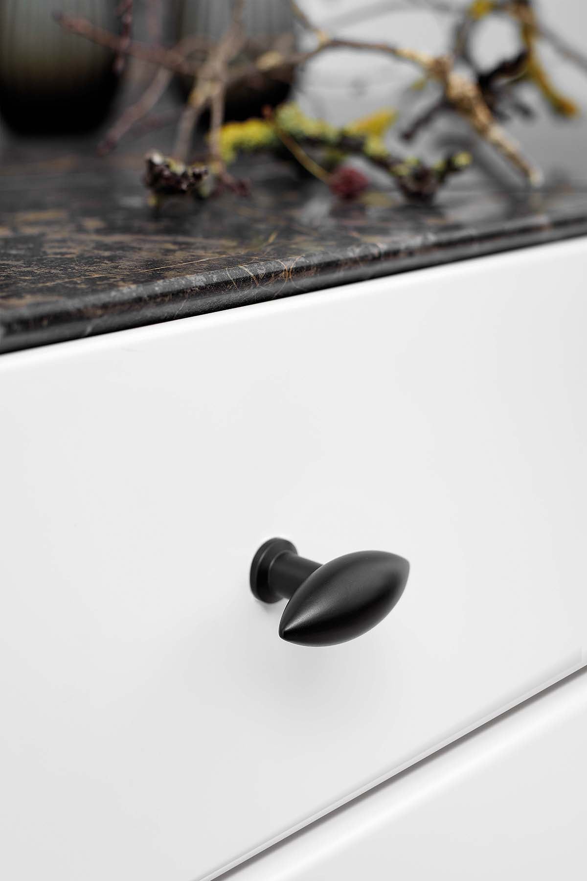 ZEPPELIN knop, zink, sort • Furnipart