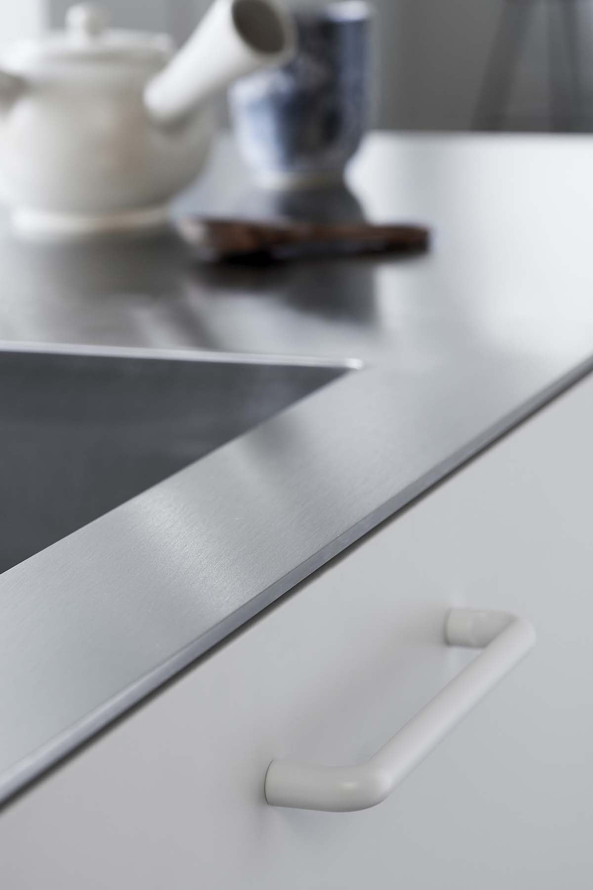 CARVE greb, zink, hvid • Furnipart