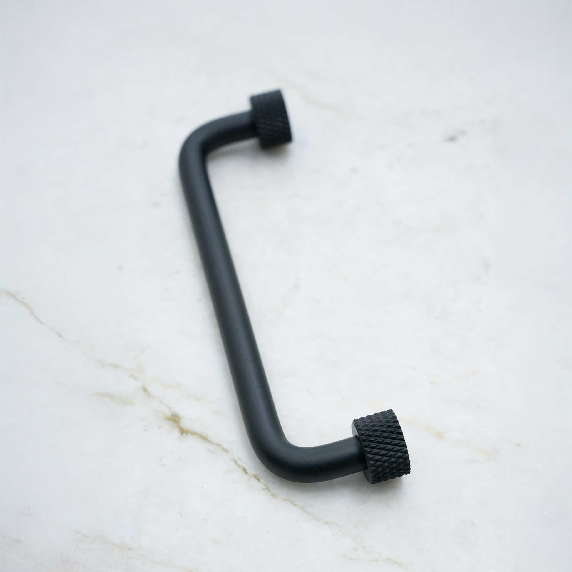 Trianglen • Køkkengreb, mat sort