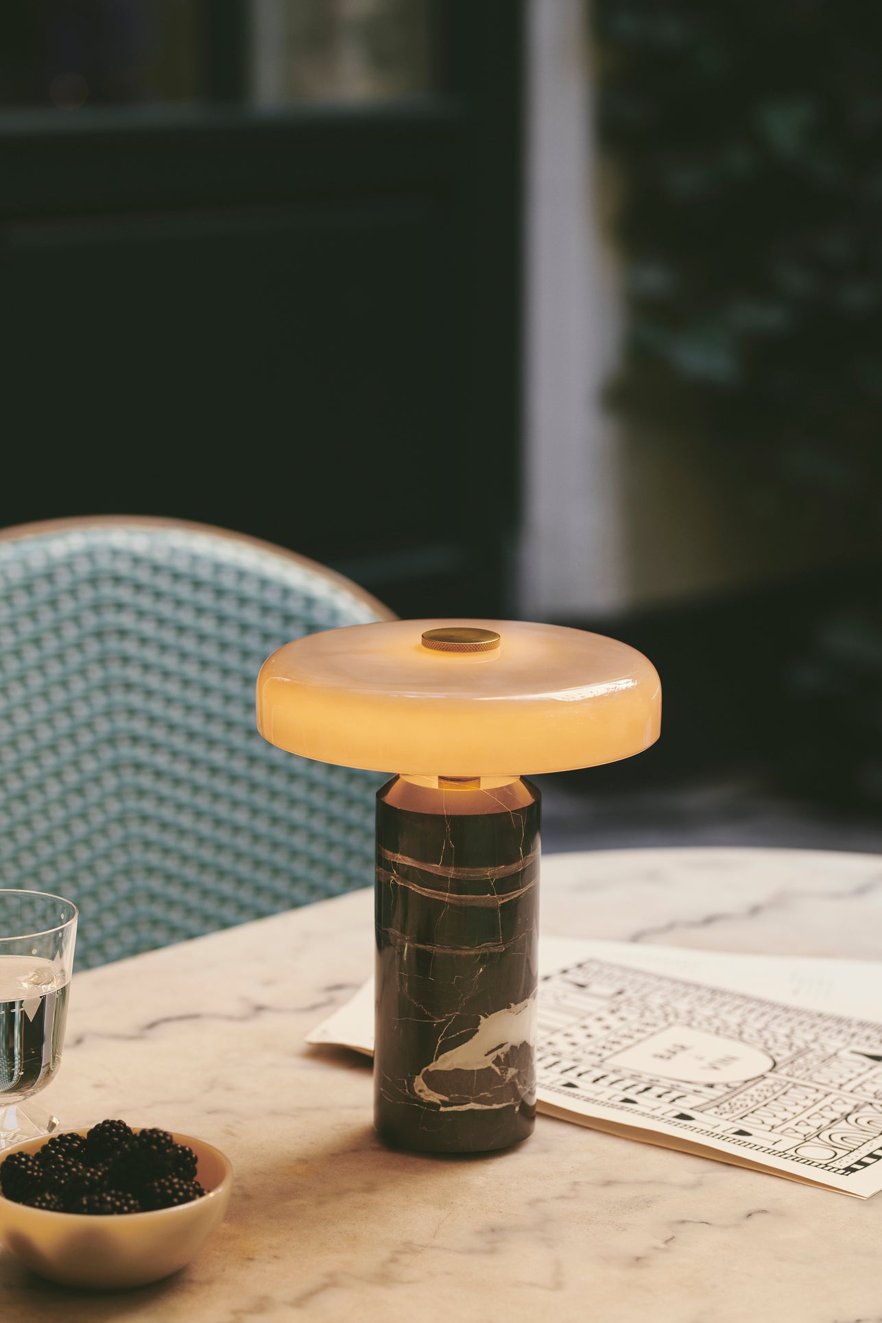 Trip Portable bordlampe, ash/grey glossy • Design by Us