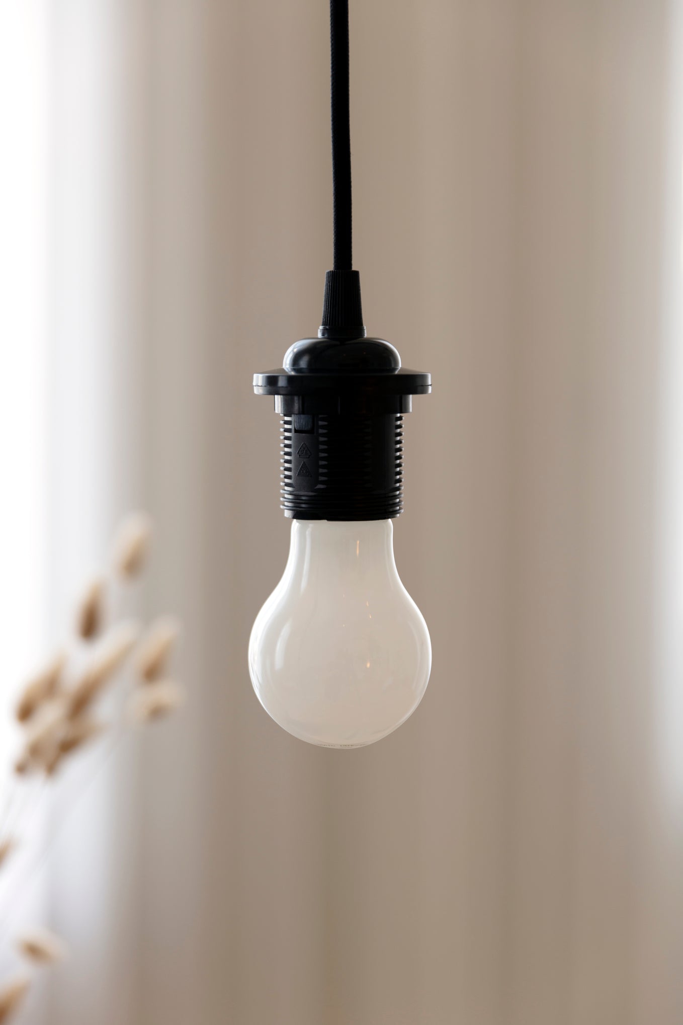Classic Idea LED E27 pære, 8W • UMAGE