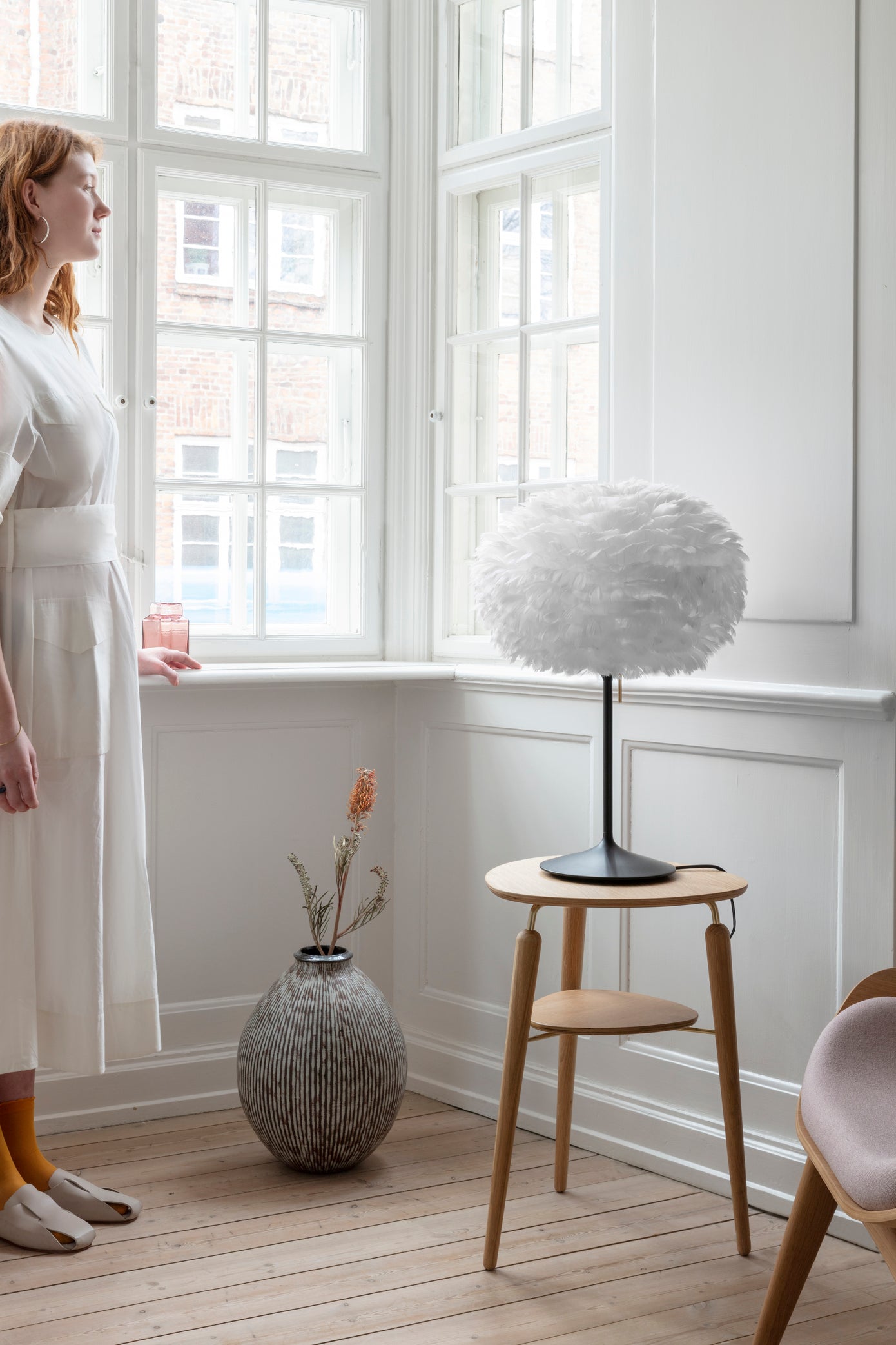 Eos bordlampe, hvid og sort • UMAGE