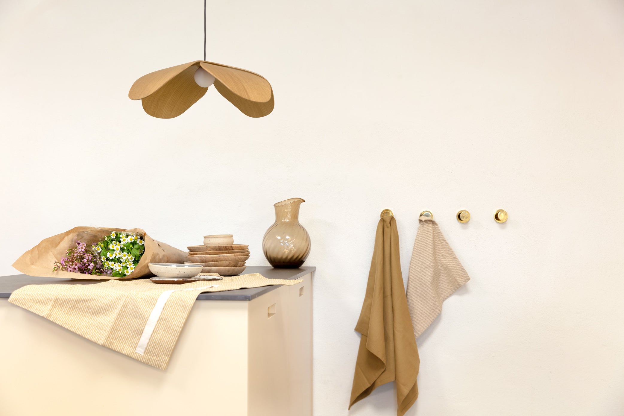 Forget Me Not pendel med roset, egetræ • UMAGE