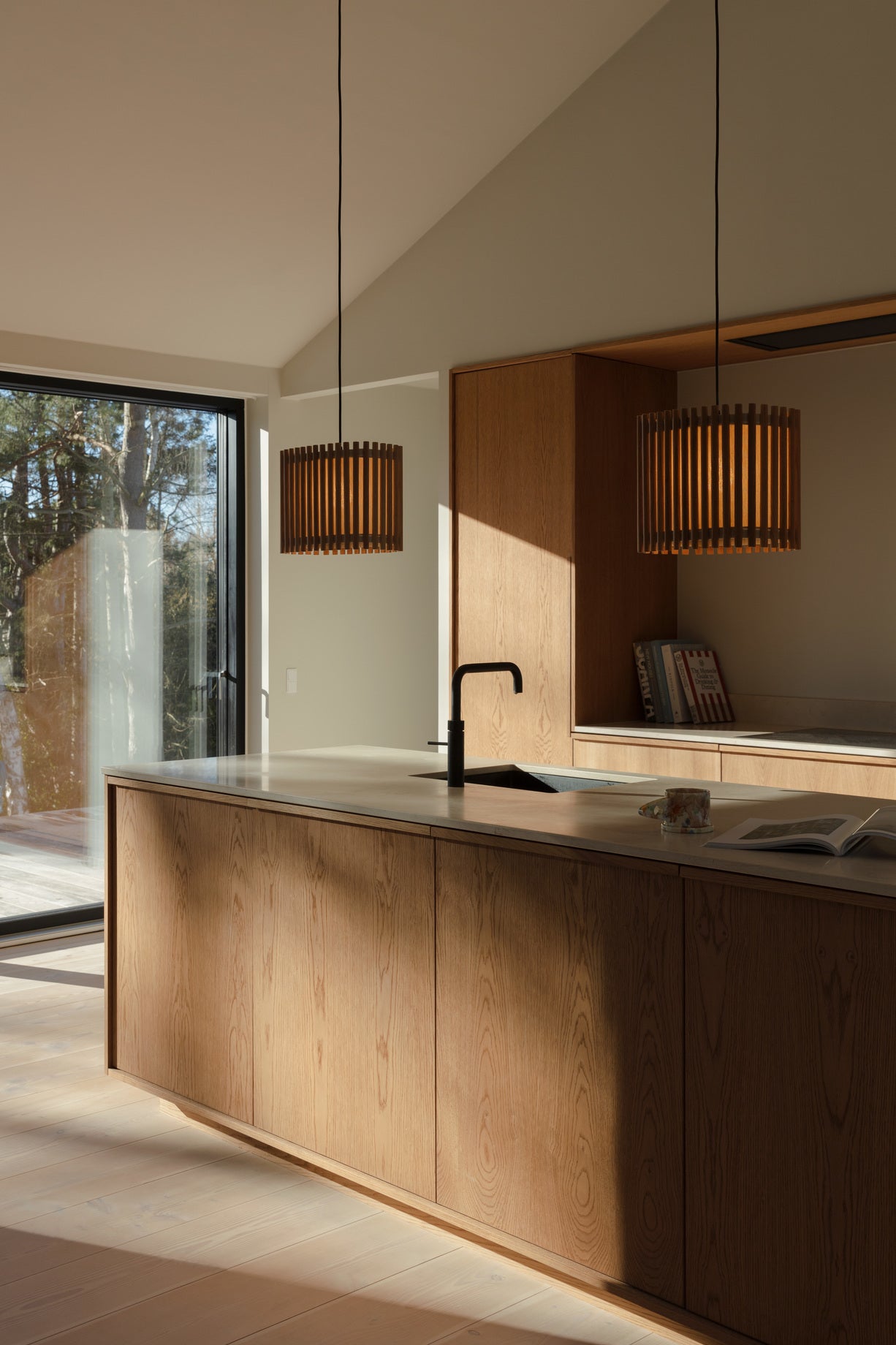 Komorebi Rectangular pendel, egetræ og sort • UMAGE