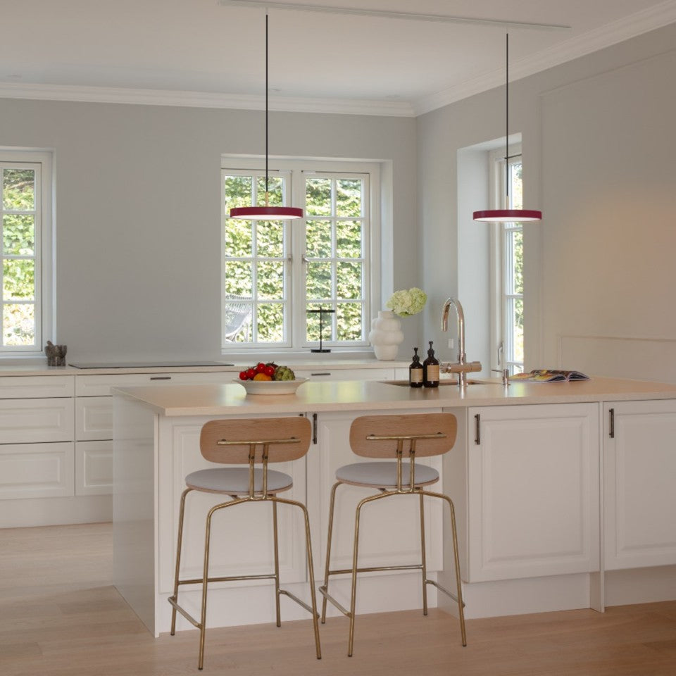 Asteria Plus pendel, rød og messing • UMAGE