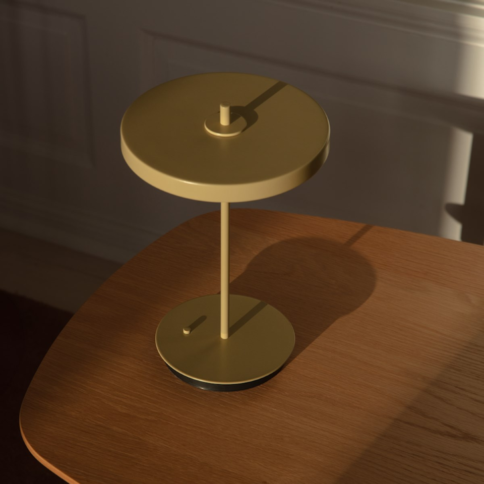 Asteria Move Monochrome, portable bordlampe, lysegul • UMAGE