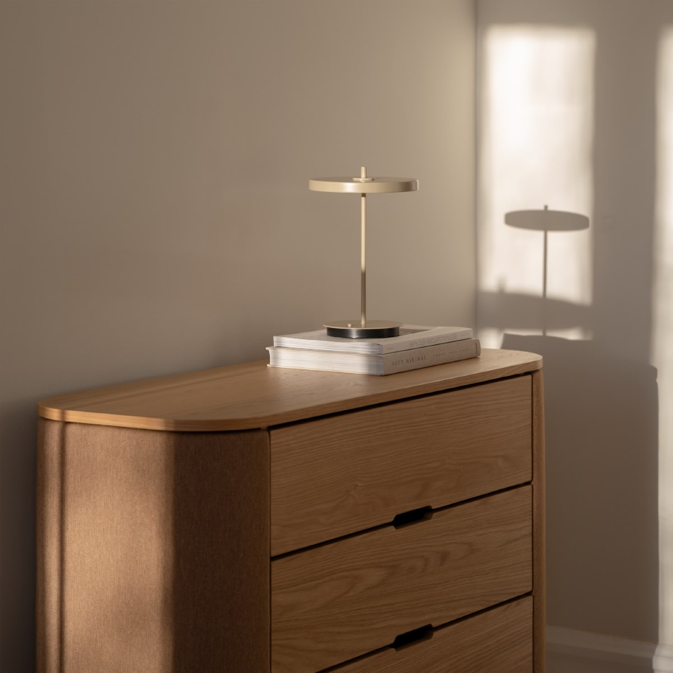 Asteria Move Monochrome, portable bordlampe, beige (clay) • UMAGE