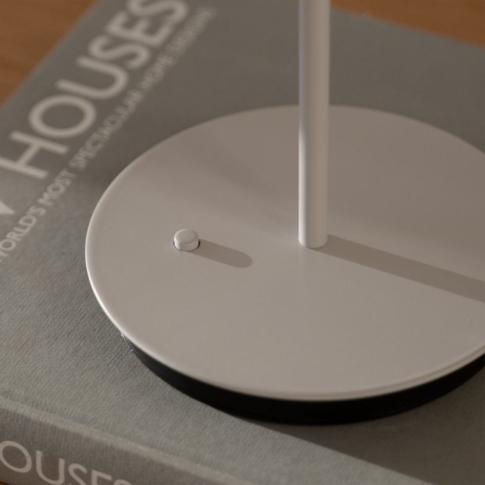 Asteria Move Monochrome, portable bordlampe, lysegrå (mist) • UMAGE