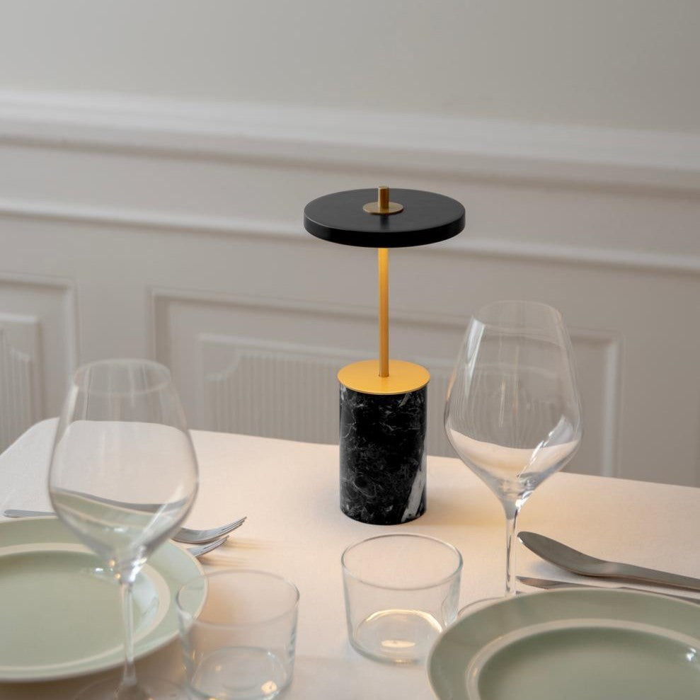 Asteria Move Mini, portable bordlampe, sort marmor • UMAGE