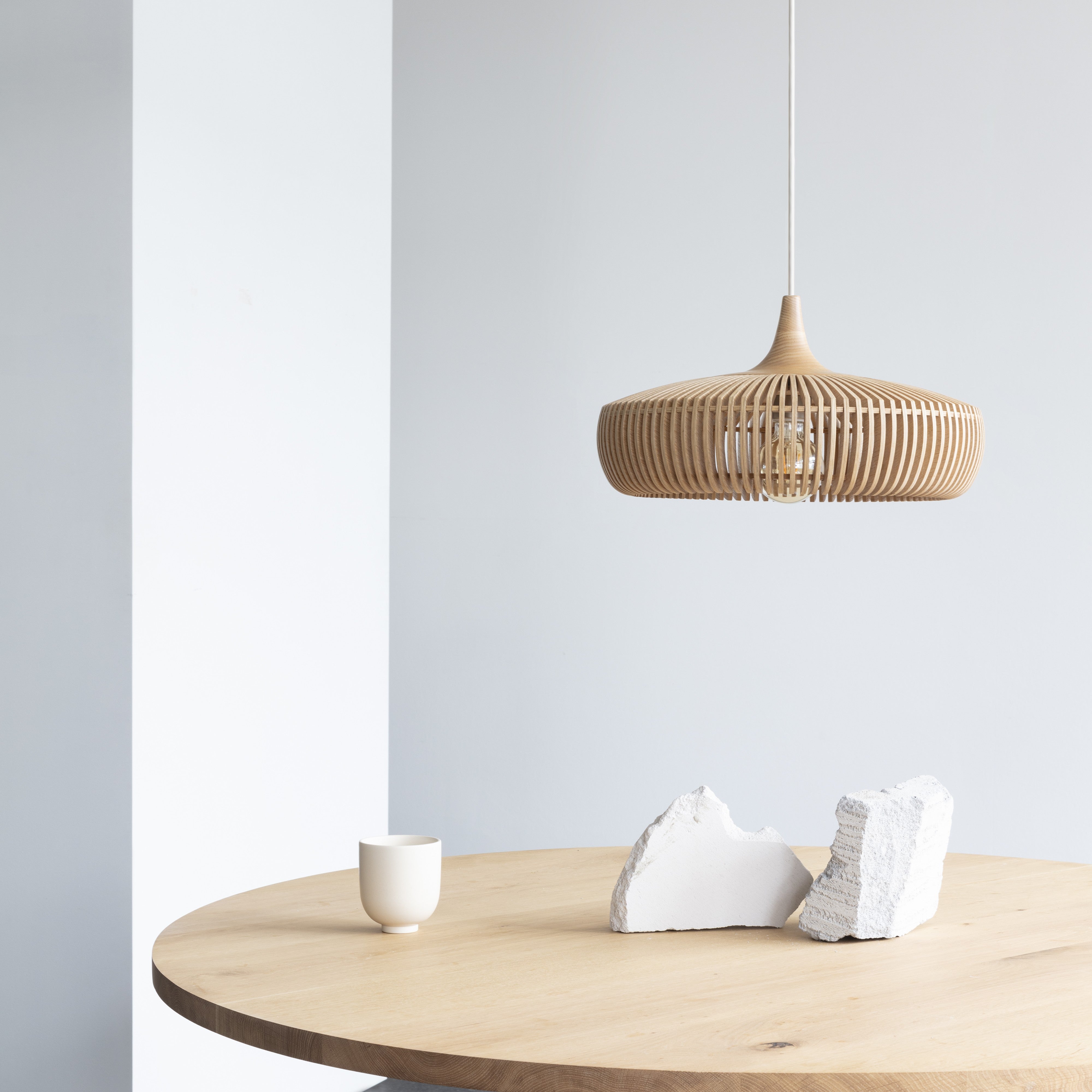 Clava Dine lampeskærm, egetræ • UMAGE