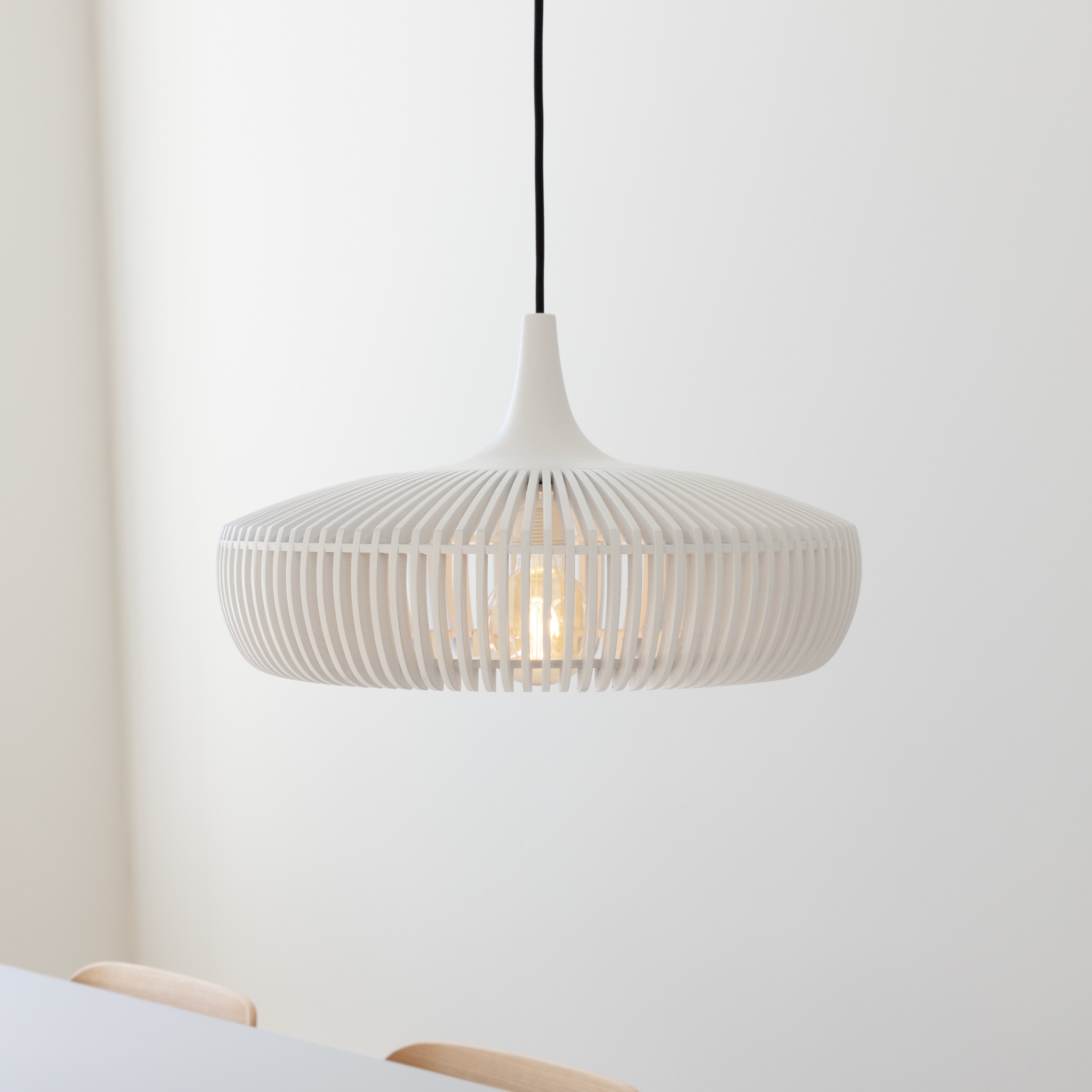 Clava Dine lampeskærm, hvid egetræ • UMAGE