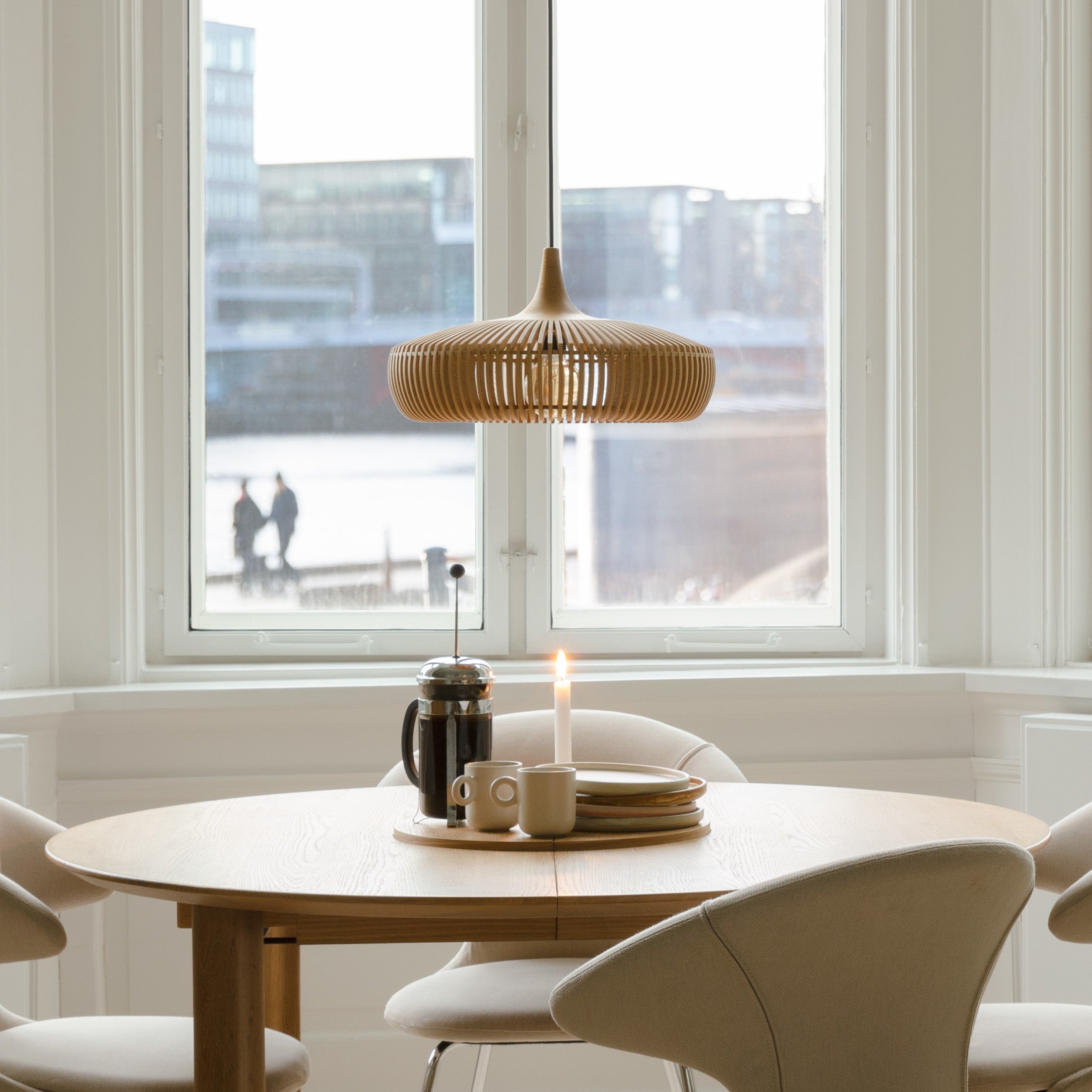 Clava Dine lampeskærm, egetræ • UMAGE