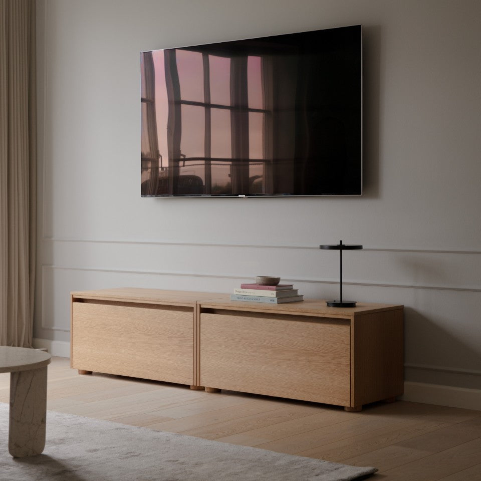 Asteria Table bordlampe, sort • UMAGE