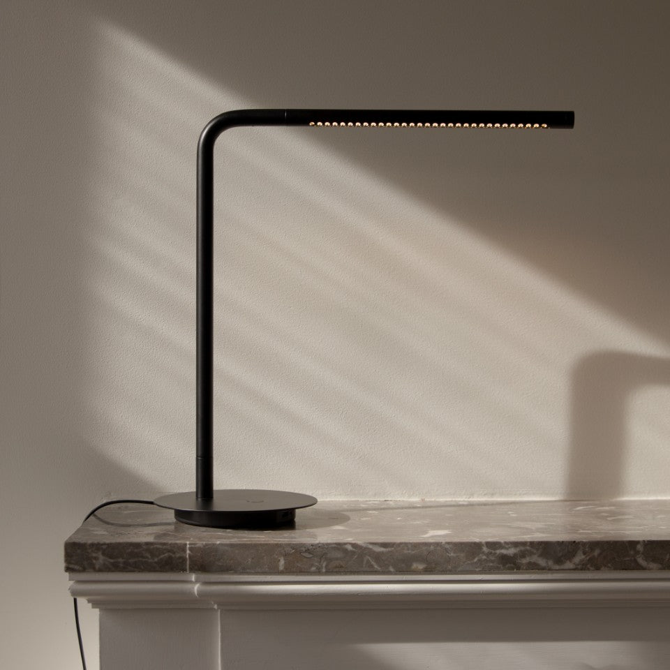 Omni Table bordlampe, sort • UMAGE