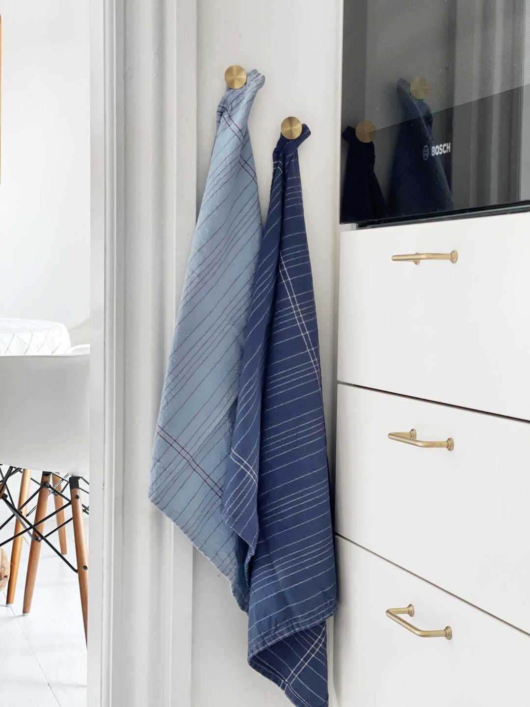 København møbelknop, Ø 55 mm, børstet messing med lak • Chr. Jørgensen