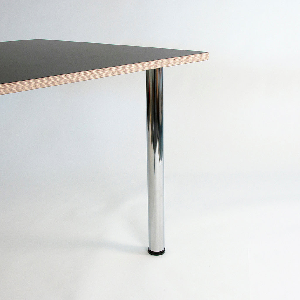 Bordben: Bordben i Ø60 mm. i blank krom, justerbart, højde 71 cm. (4 stk.)