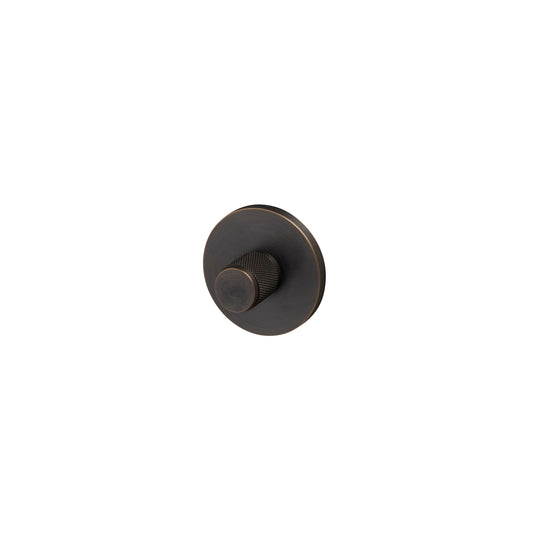 Cross toiletbesætning i bruneret messing (smoked bronze) med diamond cut mønster - c/c 27 mm  • Buster + Punch