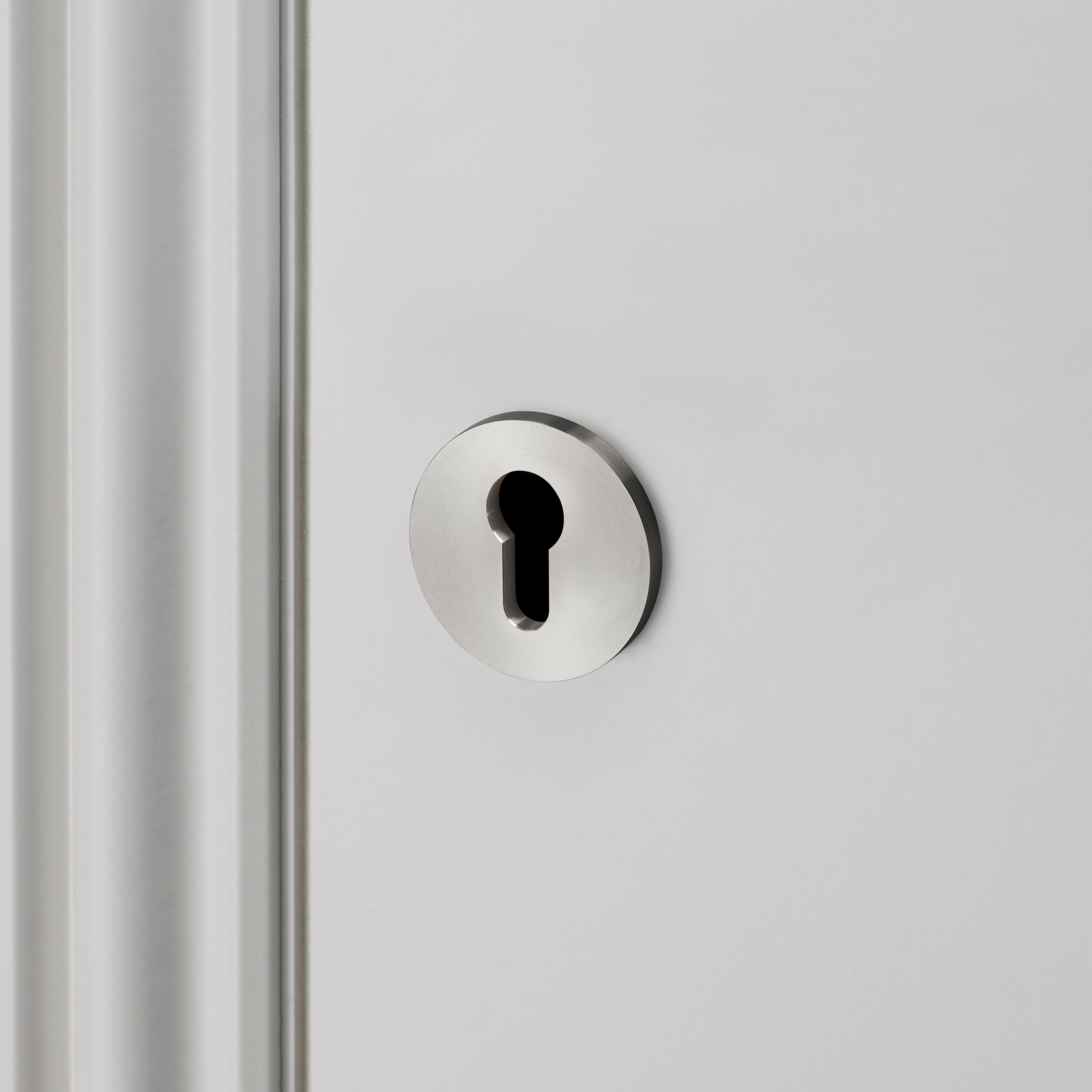 Eksklusiv cylinderring i rustfri stål fra Buster + Punch.