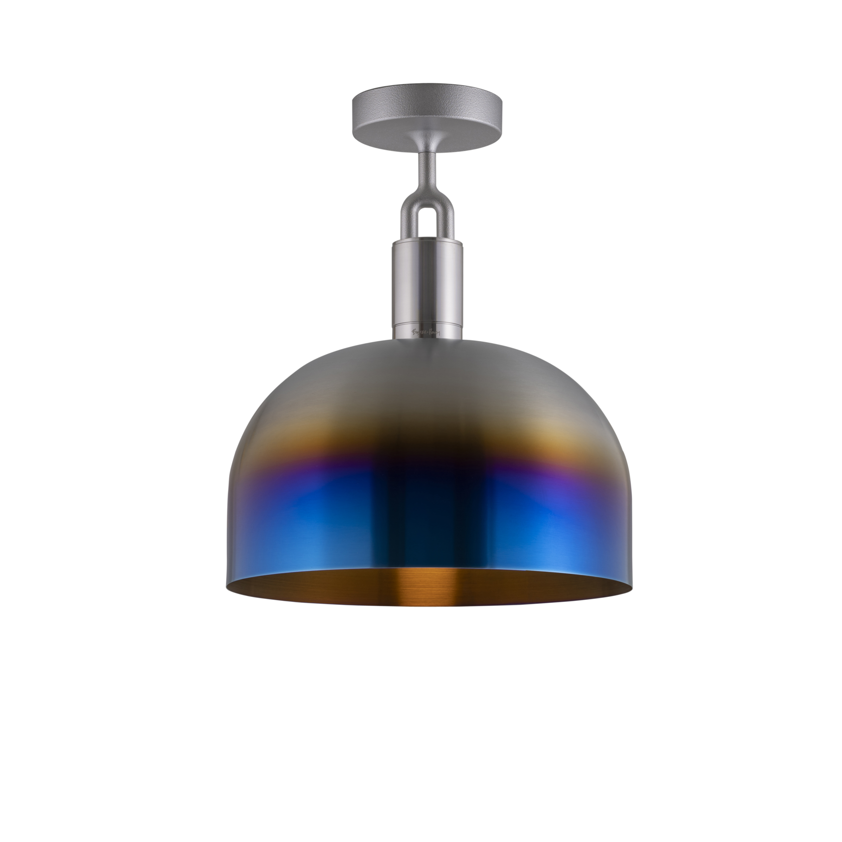 Loftlampe med fatning af stål og skærm af brændt stål, på hvid baggrund.