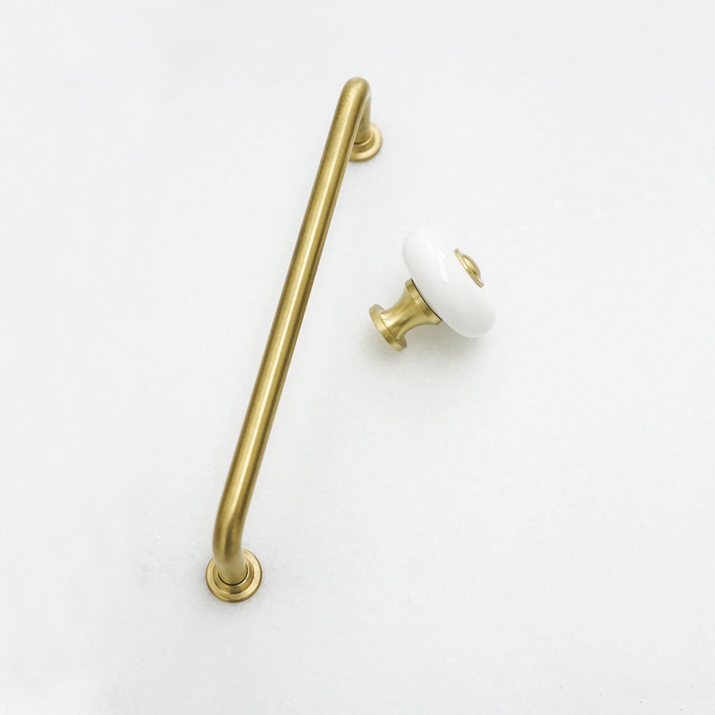 Frederiksberg - Küchengriff aus gebürstetem Messing ohne Lackierung