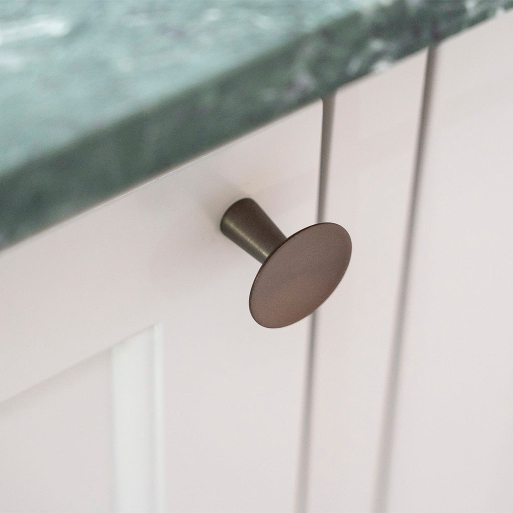 København møbelknop, Ø 40 mm, bruneret messing • Chr. Jørgensen