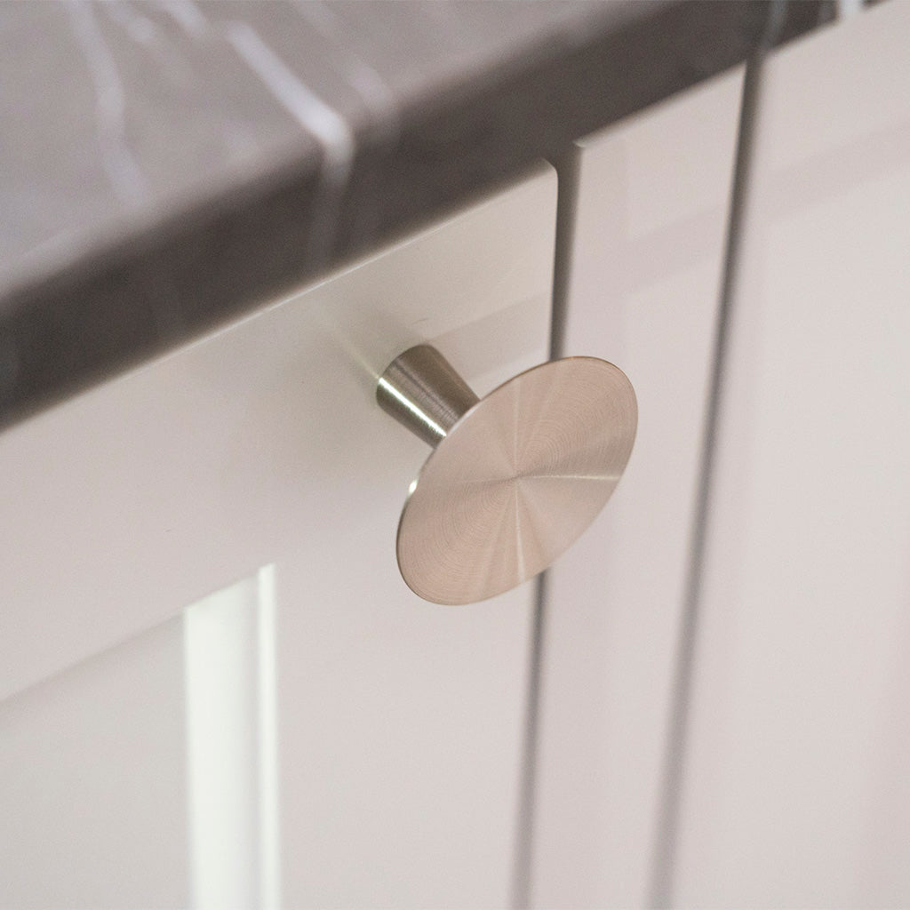 København møbelknop, Ø 75 mm, rustfrit stål look • Chr. Jørgensen