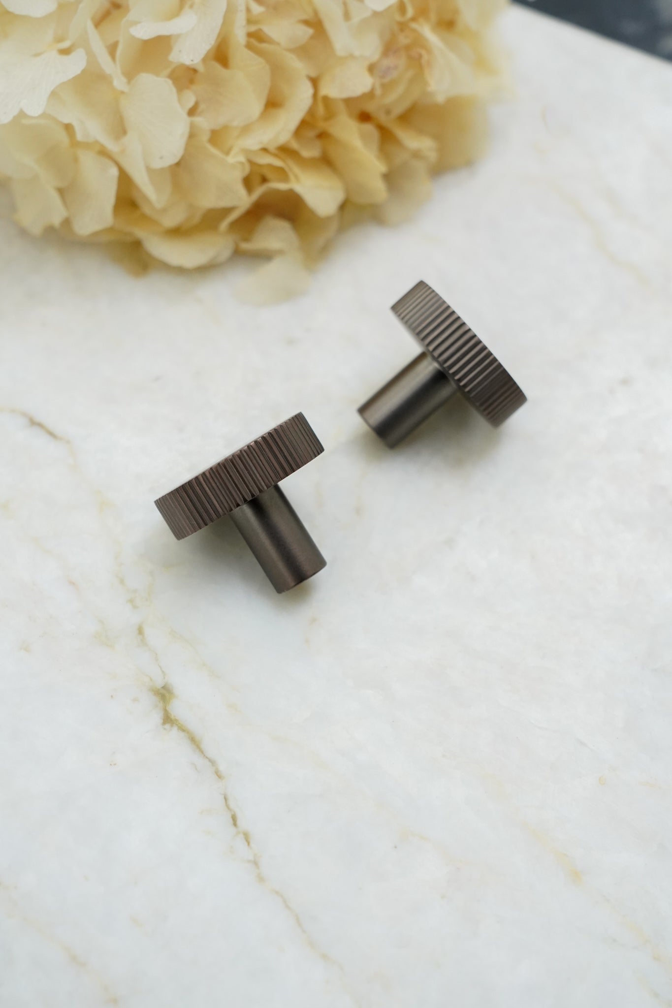 Langelinie - Möbelknopf aus brüniertem Messing