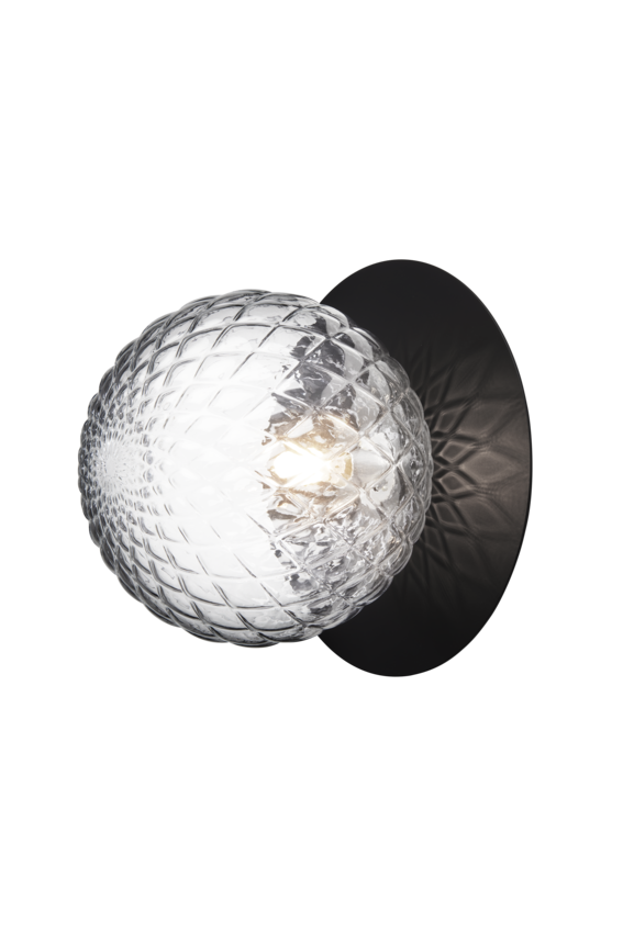 Væg-eller loftlampe med lampeskærm af klart optikglas og sort fatning, på hvid baggrund