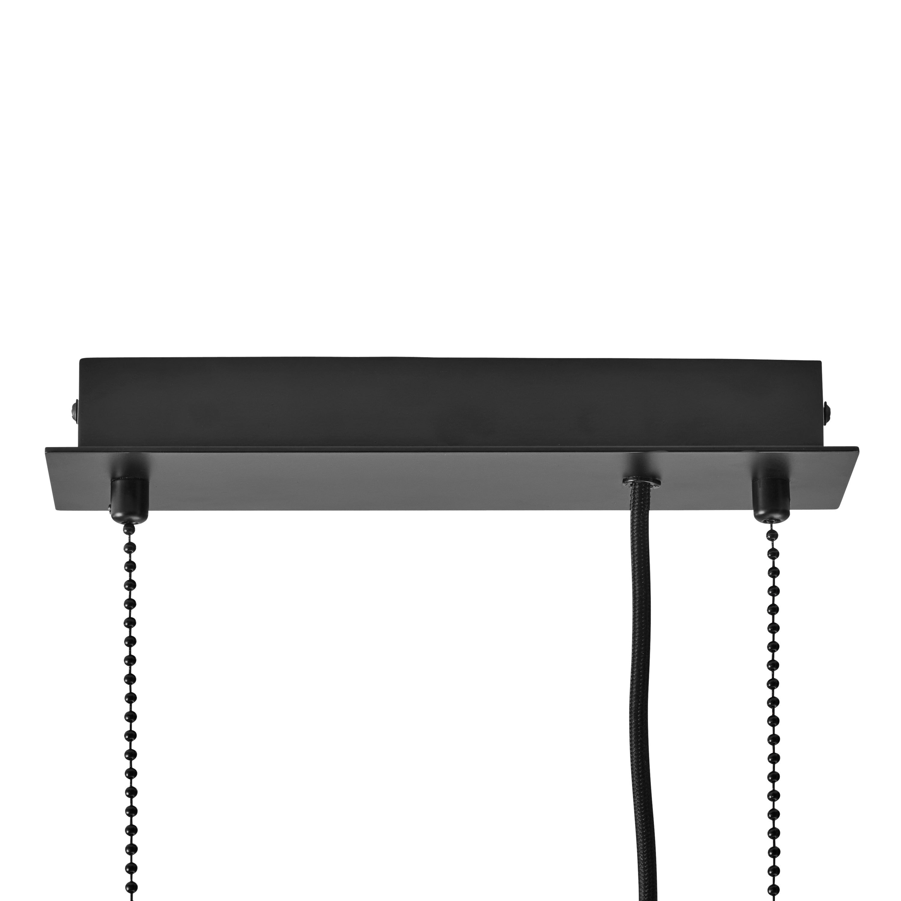 Aflang sort roset og rost stofledning.