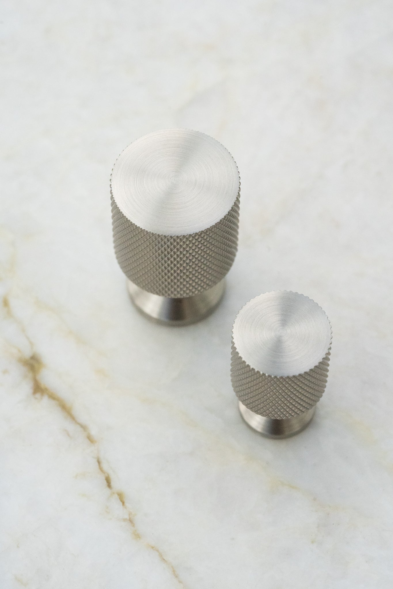 Nyboder møbelknop med diamond cut, 25 mm, rustfrit stål look • Chr. Jørgensen