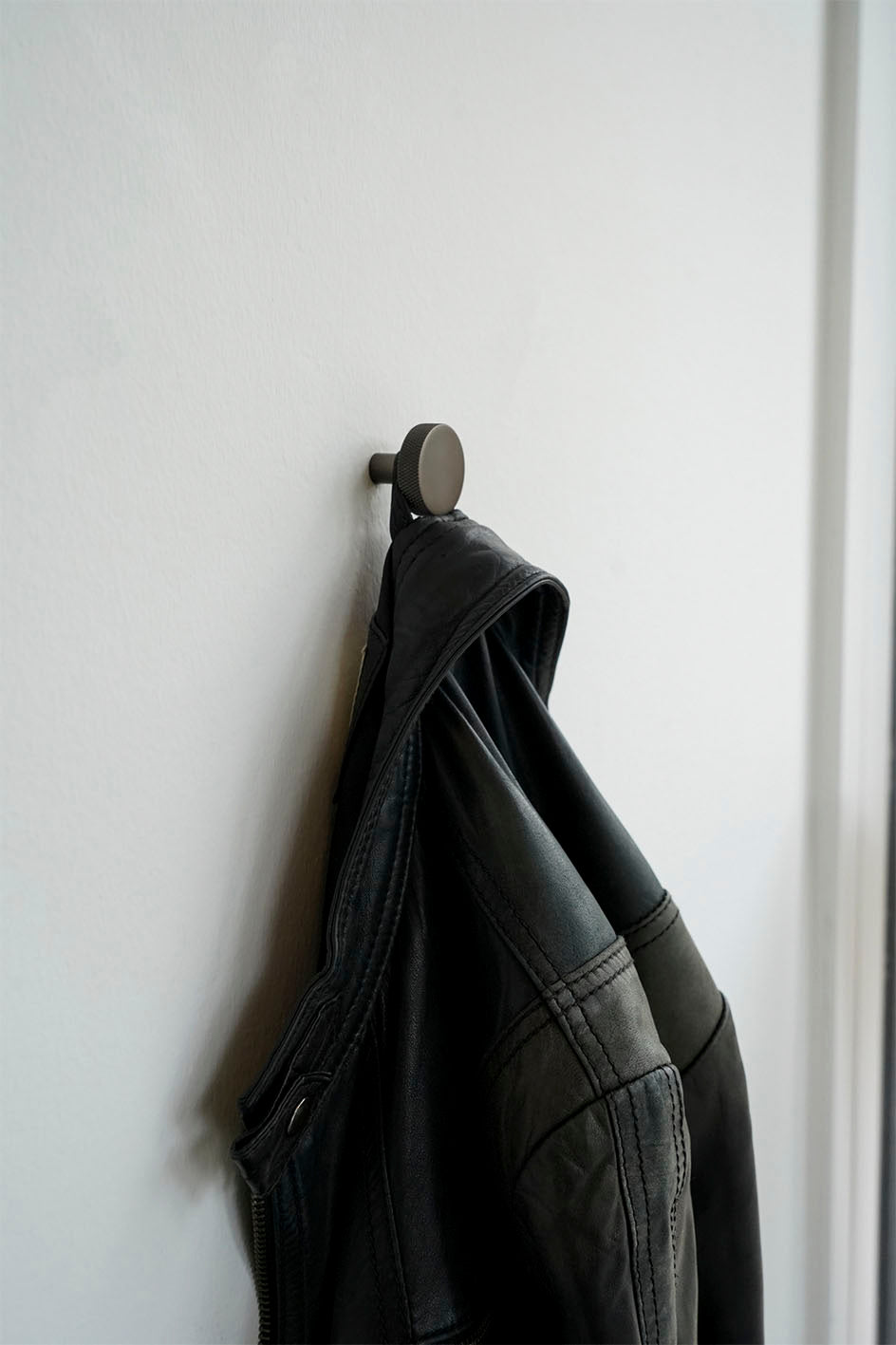 Østerbro - Möbelknopf aus brüniertem Messing mit Diamantschliff