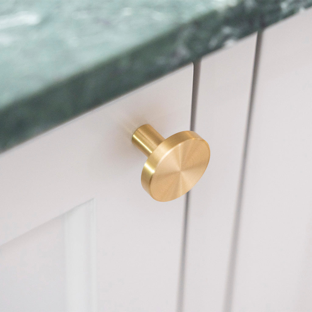 Vesterbro møbelknop, 22 mm, børstet messing med lak • Chr. Jørgensen