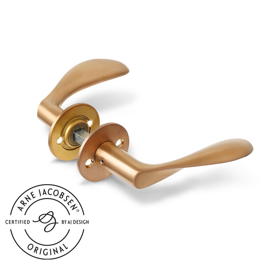 Arne Jacobsen dørhåndtag - AJ97 dørgreb i børstet kobber, lille model • d line