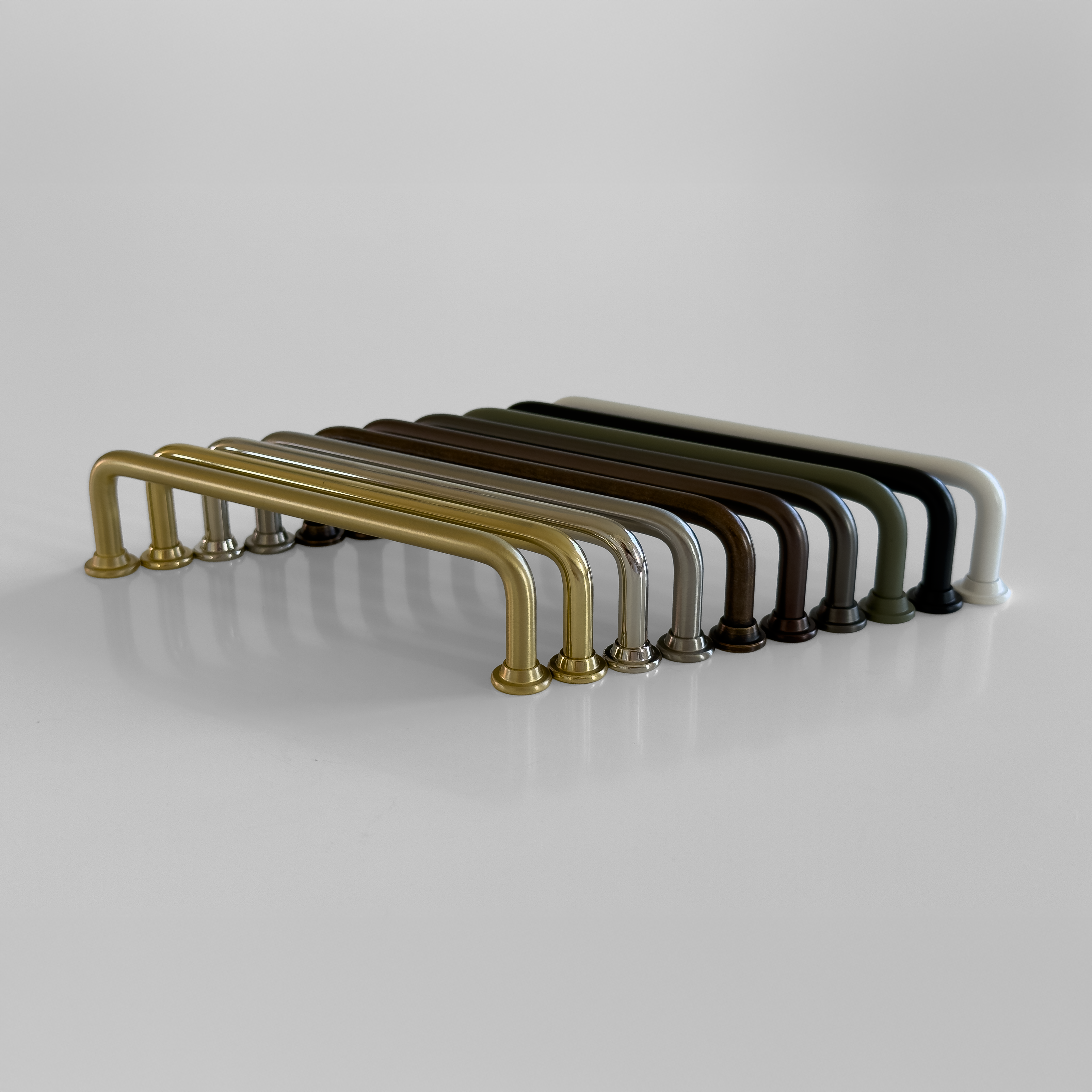 Frederiksberg - Küchengriff aus Messing in Edelstahloptik mit Lackierung