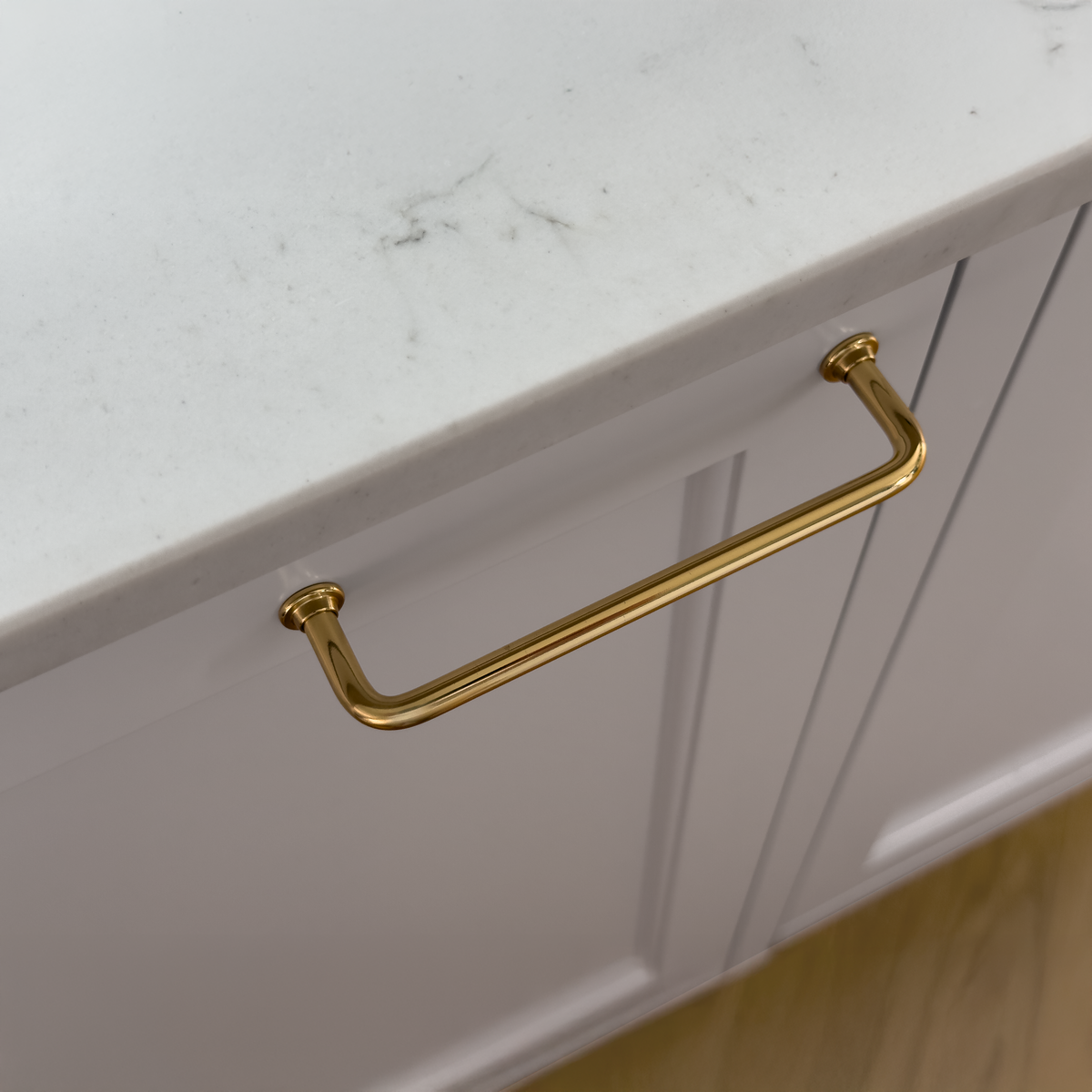 Køkkengreb i blank messing uden lak - Frederiksberg • Chr. Jørgensen - Copenhagenhomedesign
