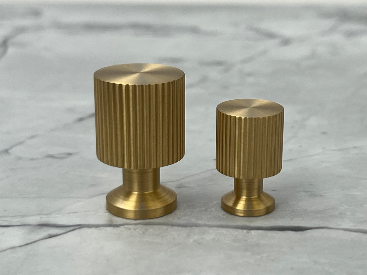 Møbelknop i børstet messing med lak, 33 mm - Marienlund   • Chr. Jørgensen - Copenhagenhomedesign