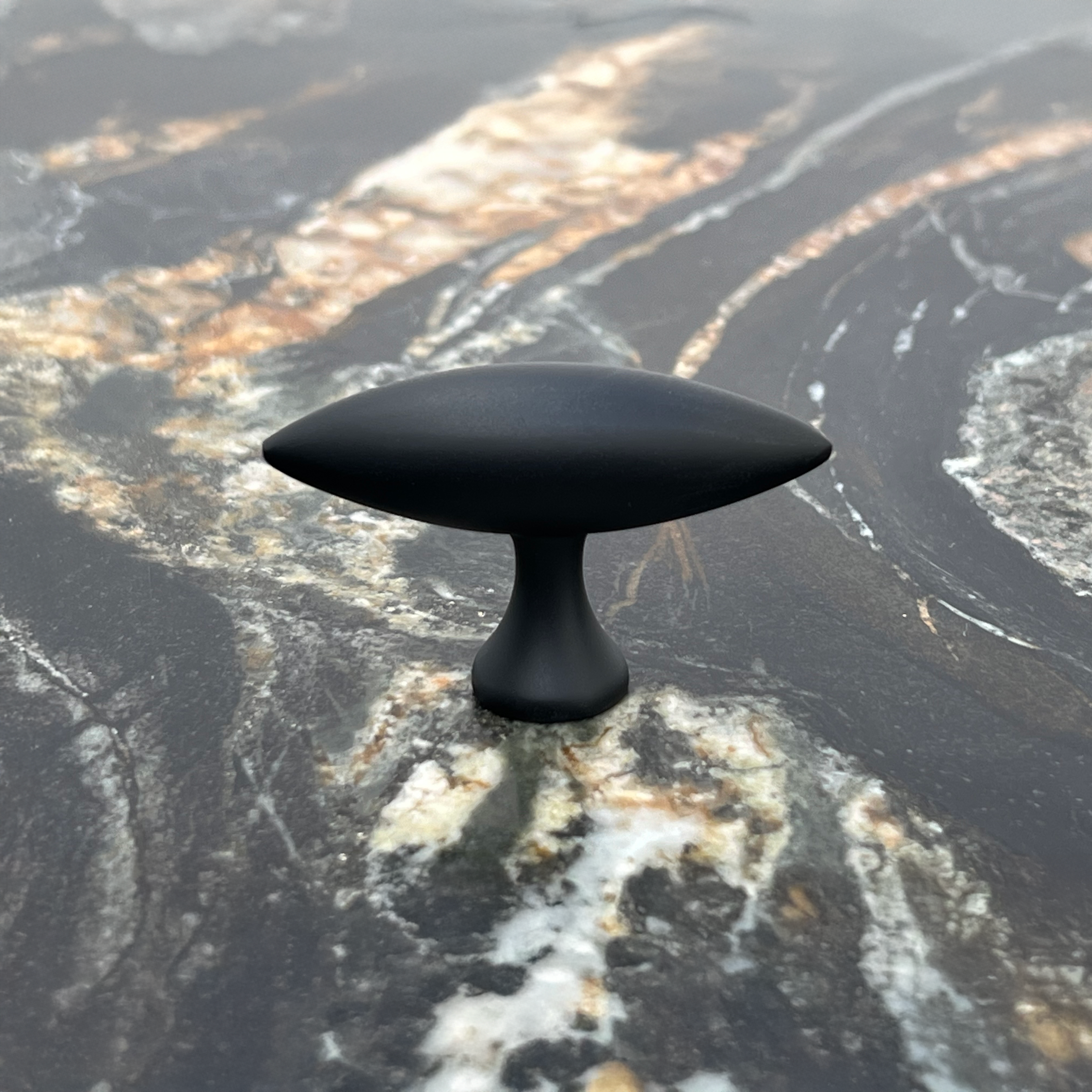 Nyholm • Møbelknop, sort