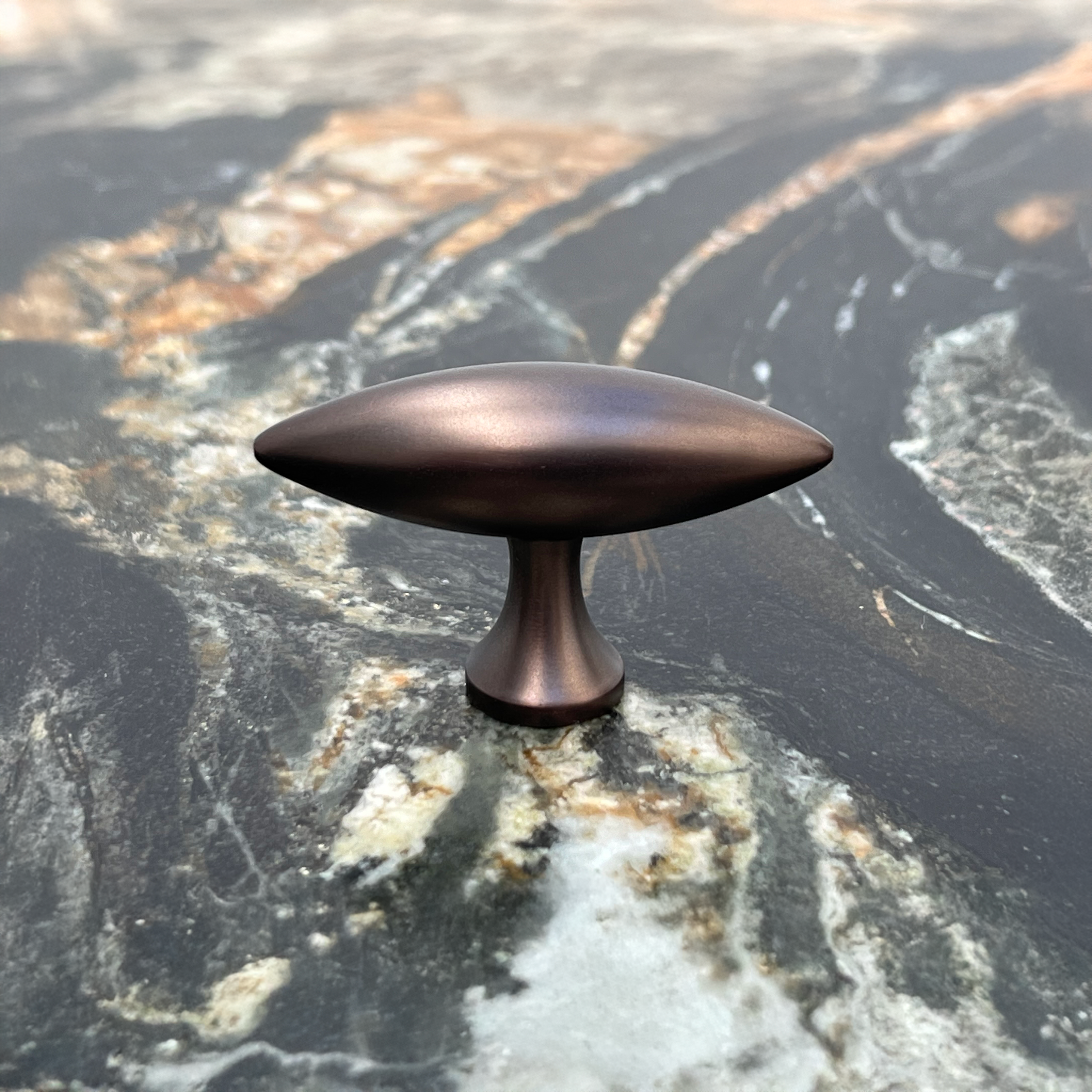 Nyholm • Møbelknop, bruneret messing